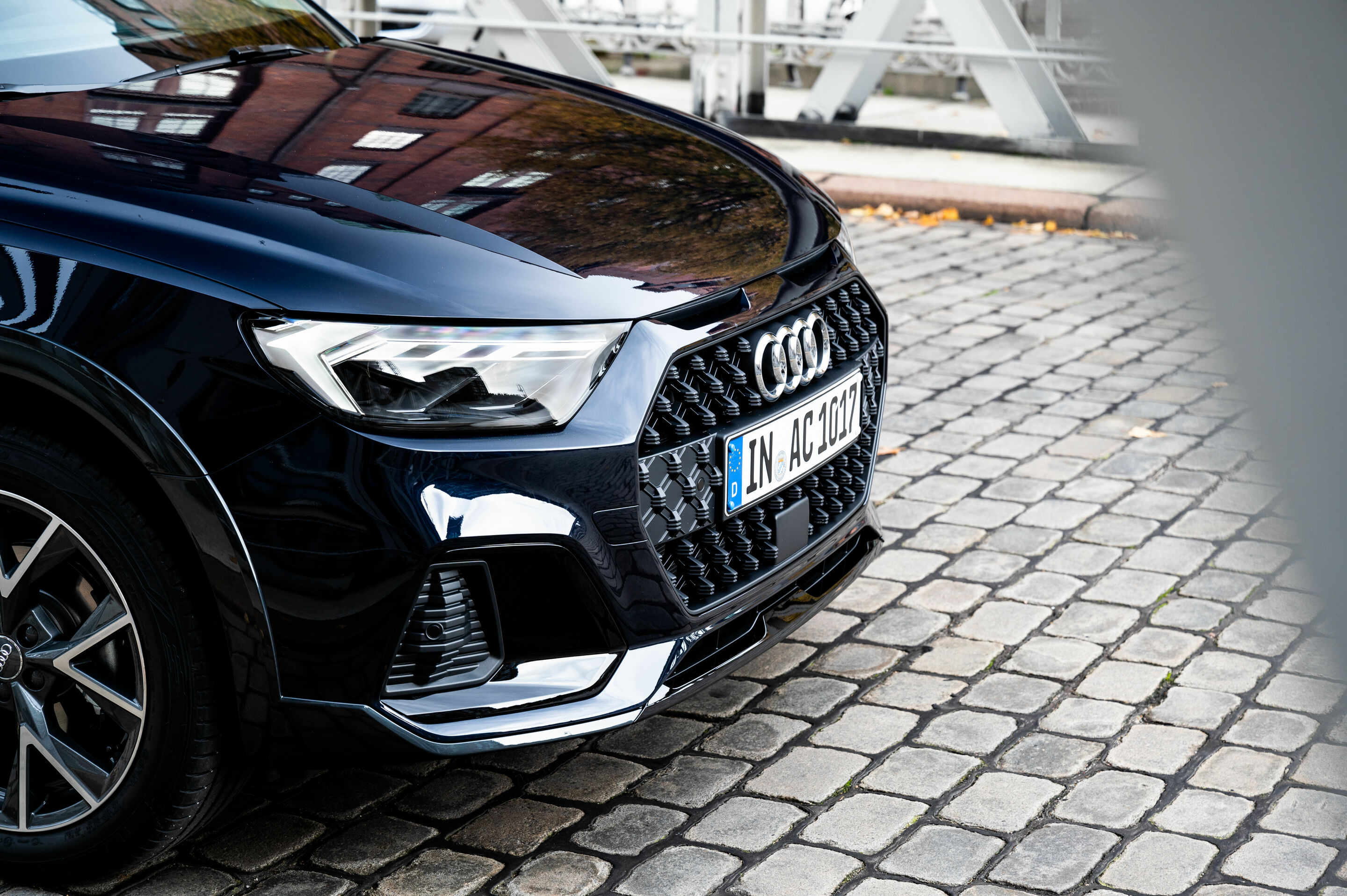 Audi A1 citycarver - Static photo,
Colour: Firmament blue