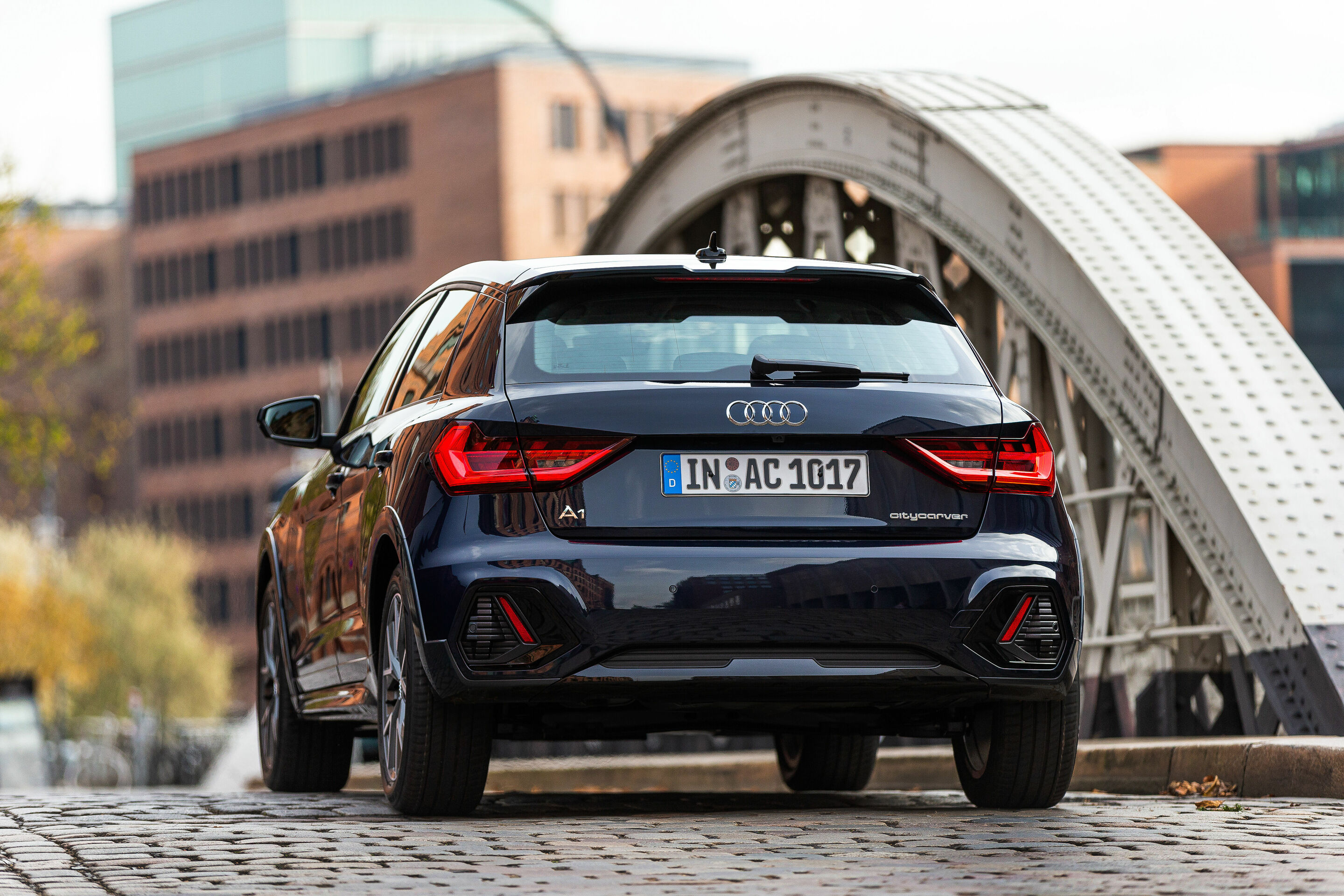 Audi A1 citycarver - Standaufnahme,
Farbe: Firmamentblau