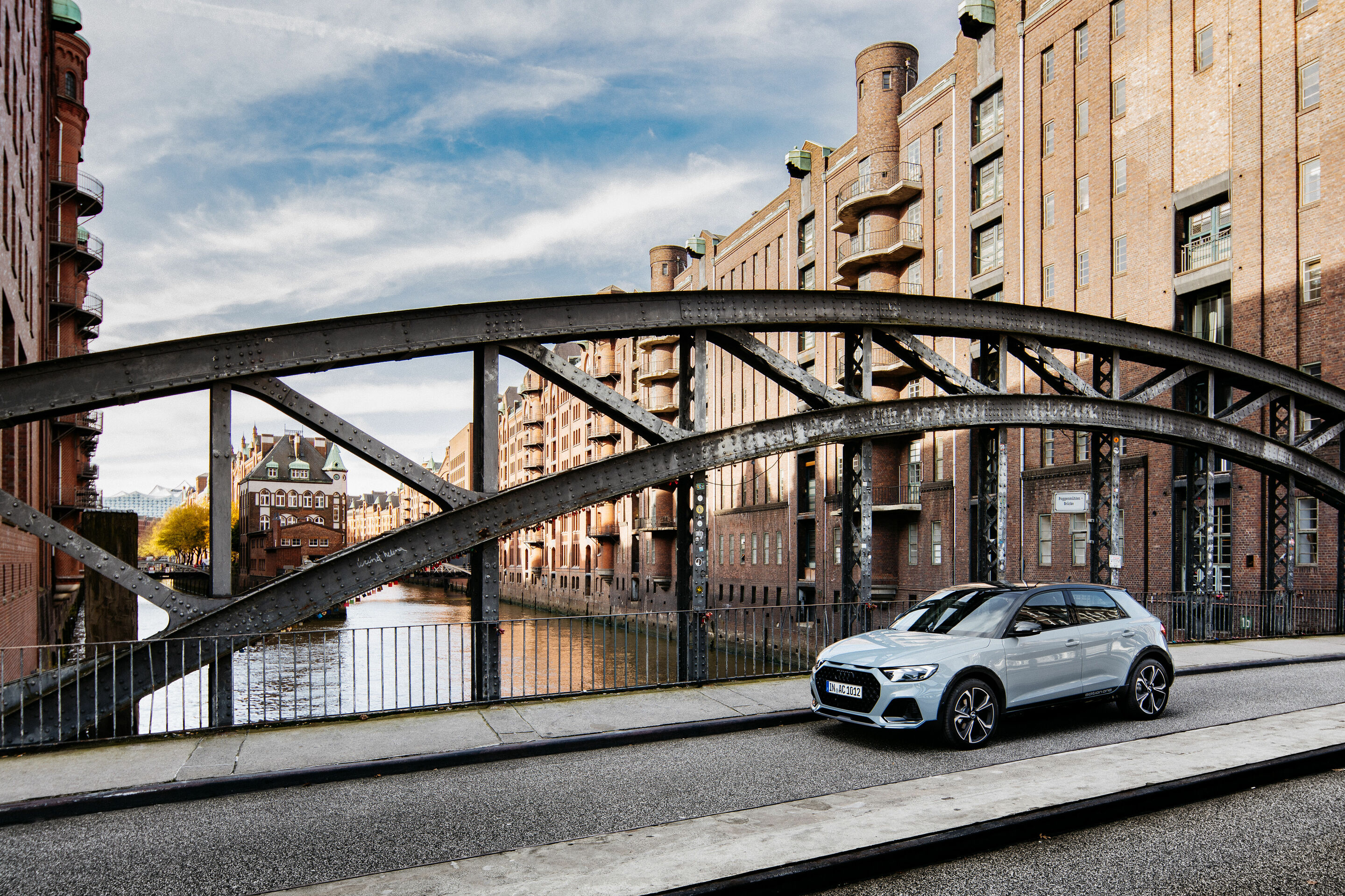 Audi A1 citycarver - Static photo,
Colour: Arrow gray