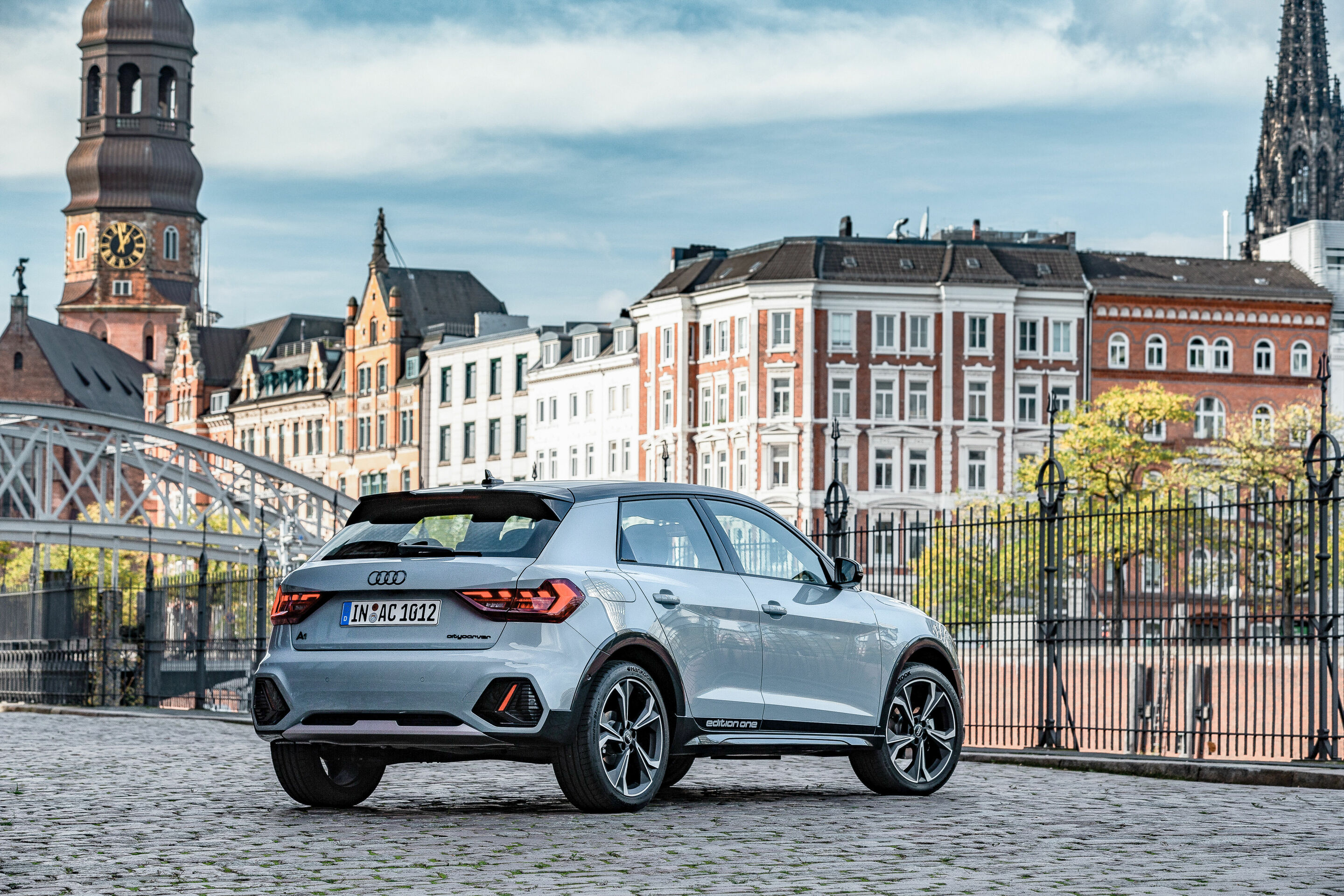 Audi A1 citycarver - Standaufnahme,
Farbe: Pfeilgrau