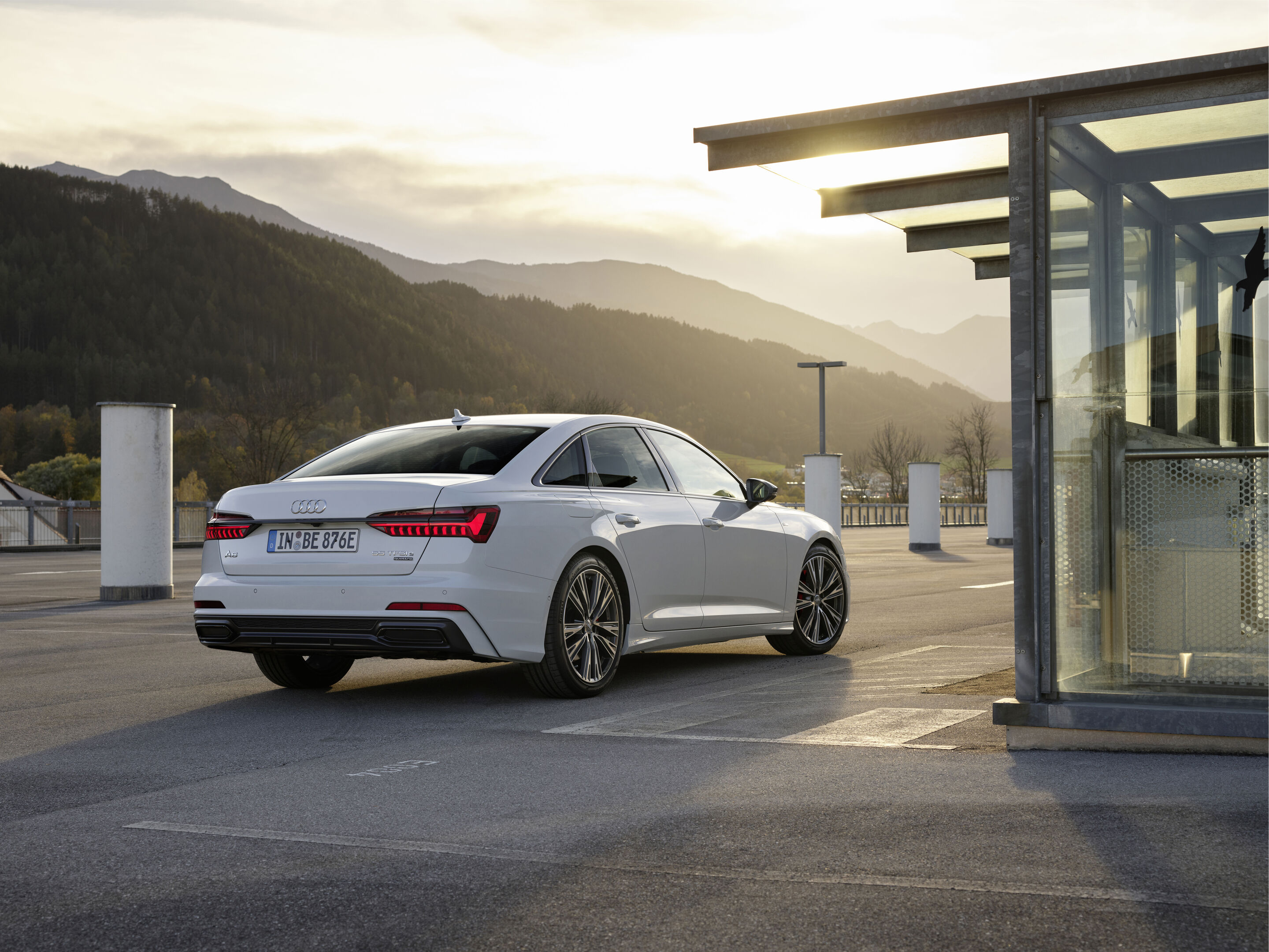 Audi A6 55 TFSI e quattro (until 2025) - Static photo,
Color: glacier white