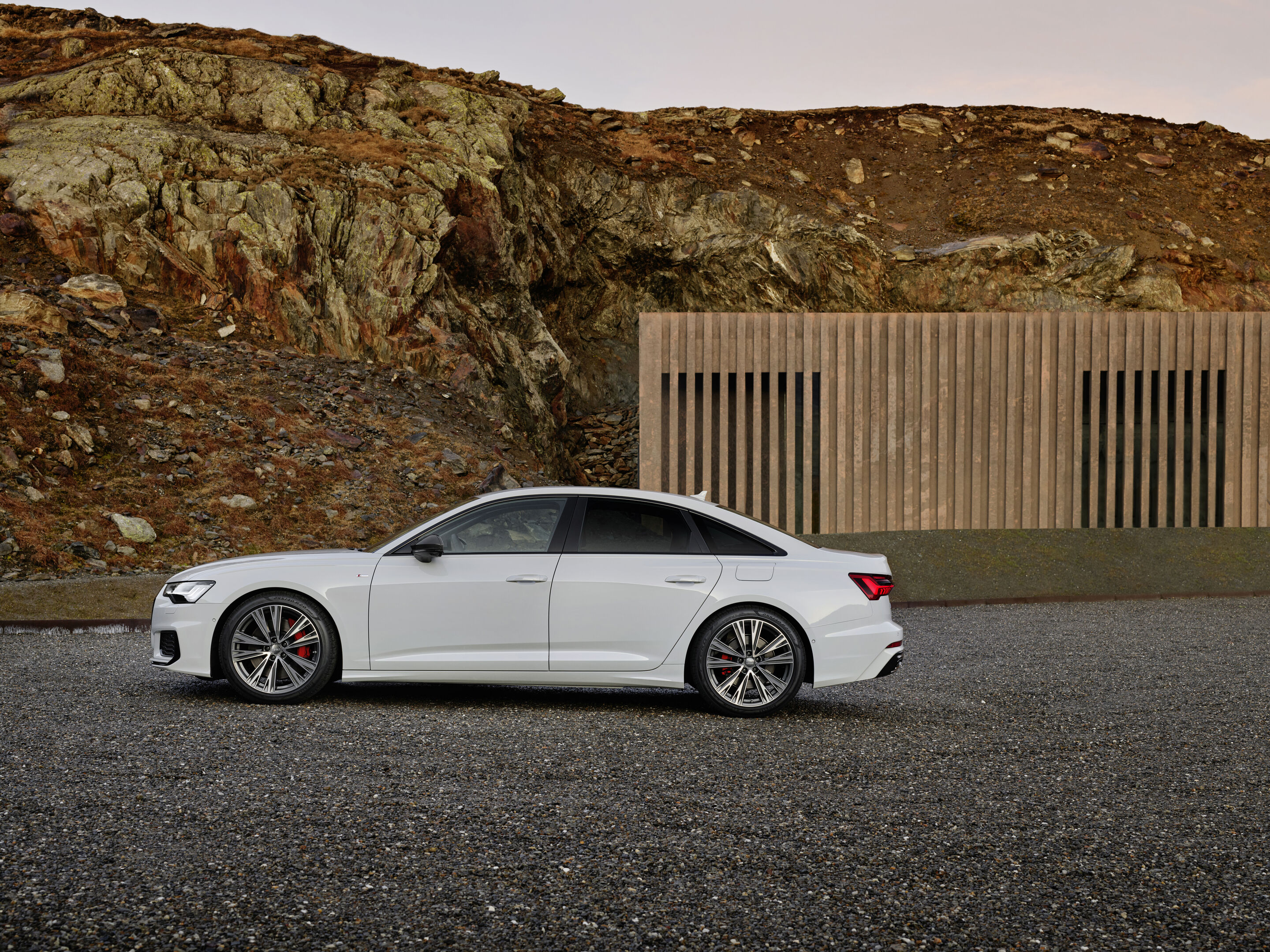 Audi A6 55 TFSI e quattro (until 2025) - Static photo,
Color: glacier white