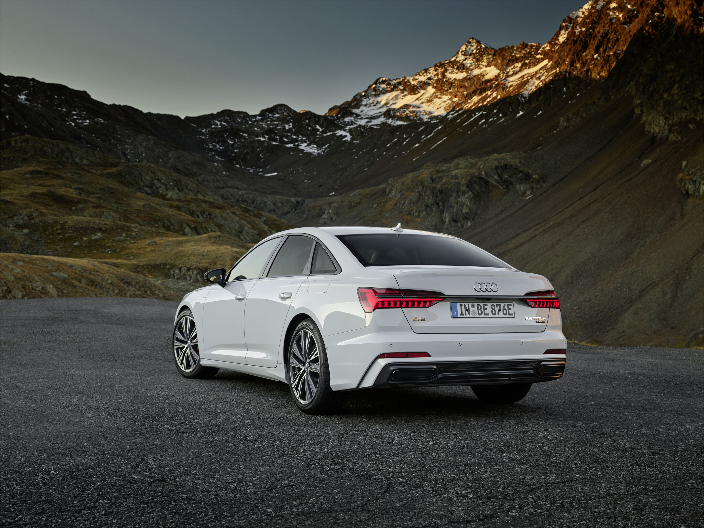 Audi A6 55 TFSI e quattro (until 2025) - Static photo,
Color: glacier white