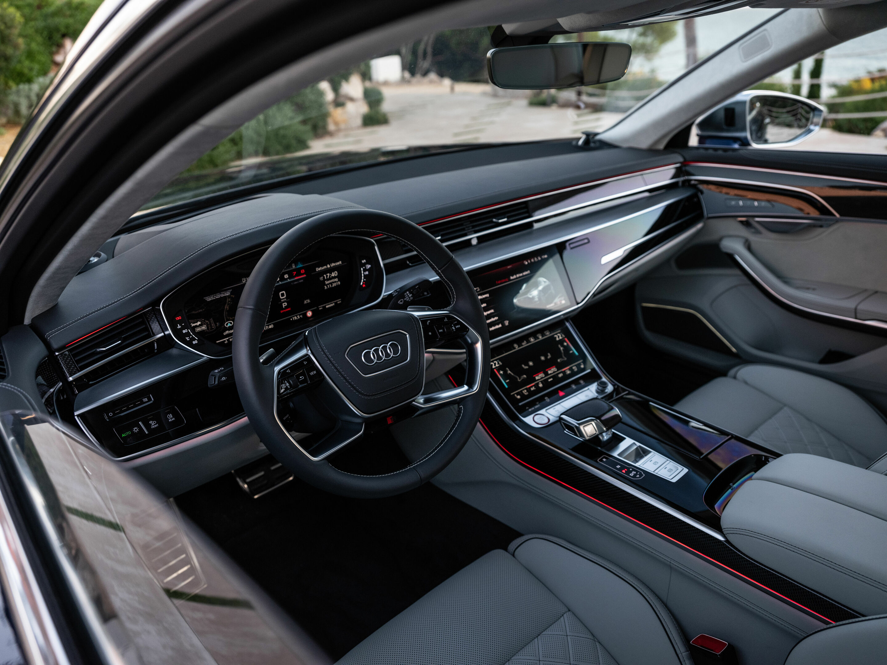 Audi S8 - Detail view,
Cockpit