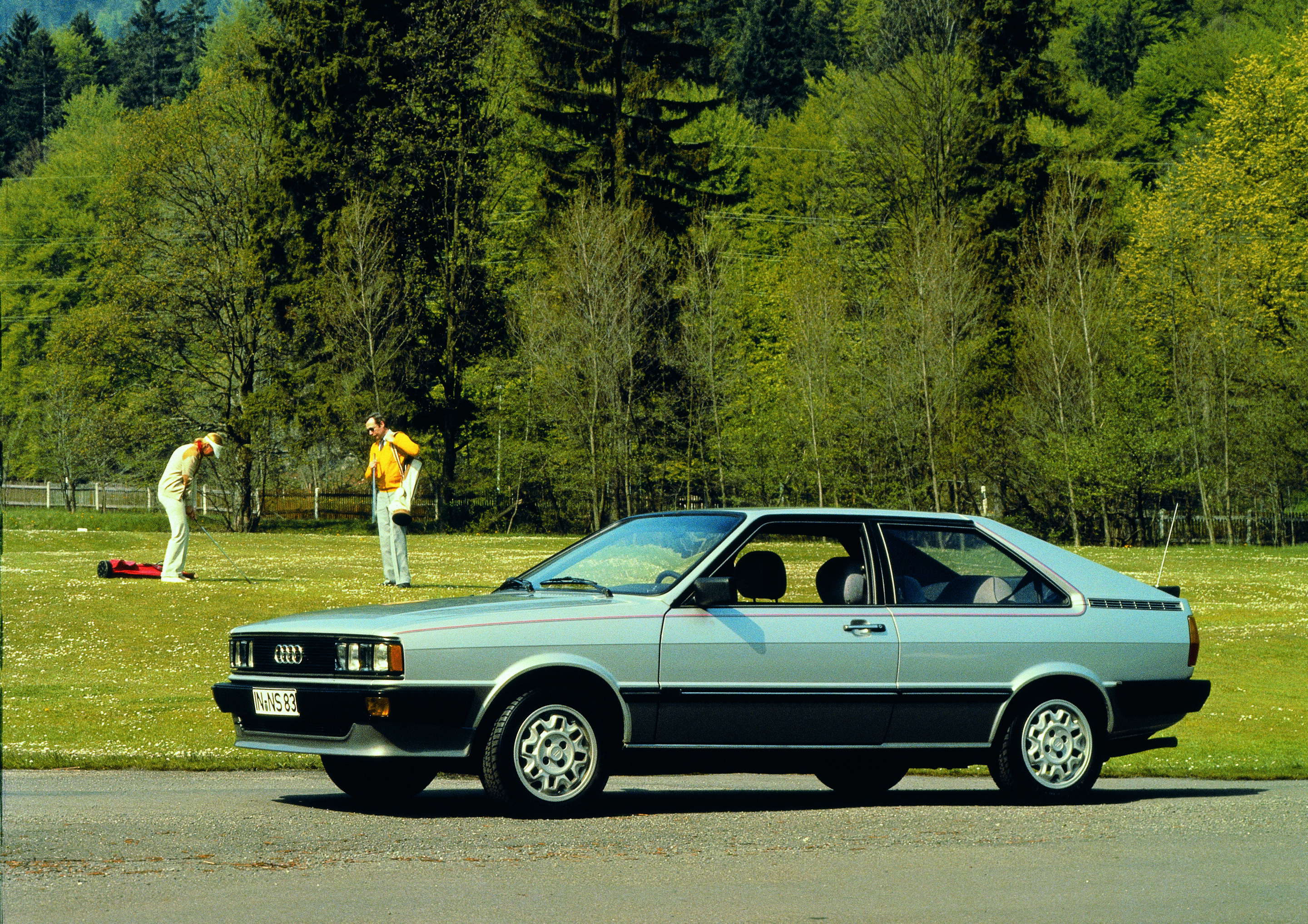 Audi Coupé, five-cylinder engine, 1994 ccm, 85 kW (115 bhp), 1982