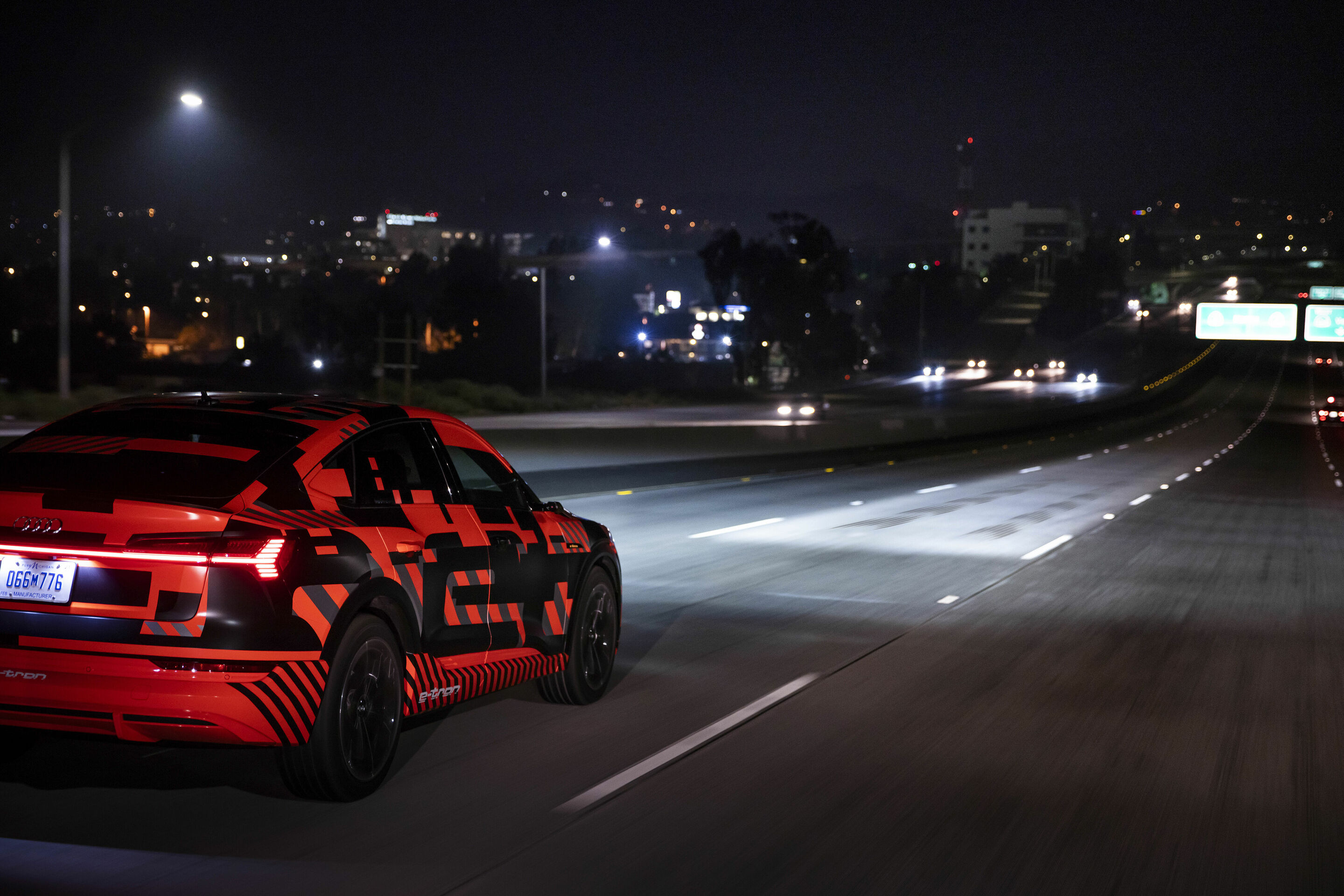 Audi e-tron Sportback - Audi e-tron Sportback: digitale Matrix LED-Scheinwerfer