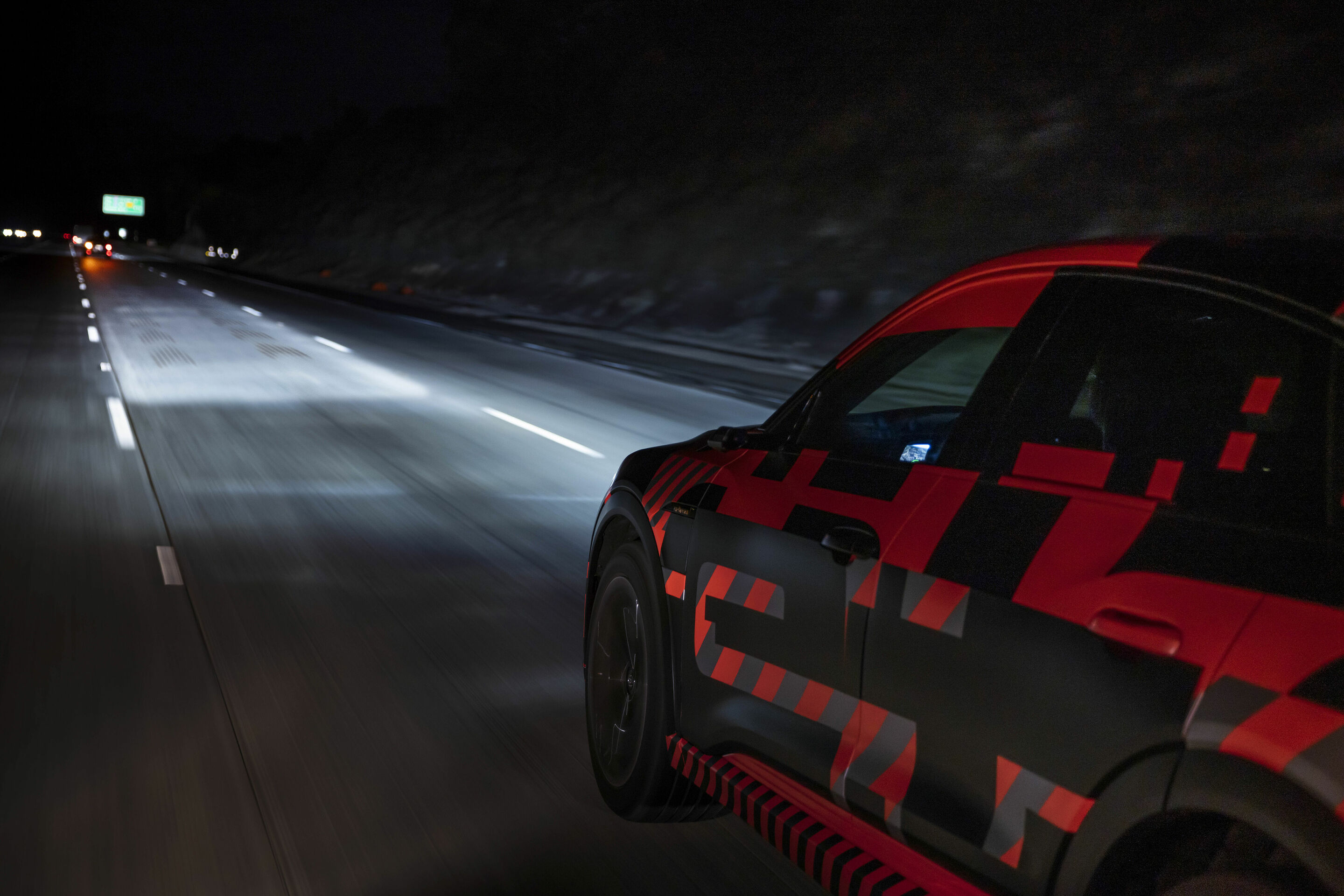 Audi e-tron Sportback - Audi e-tron Sportback: digital matrix LED headlight