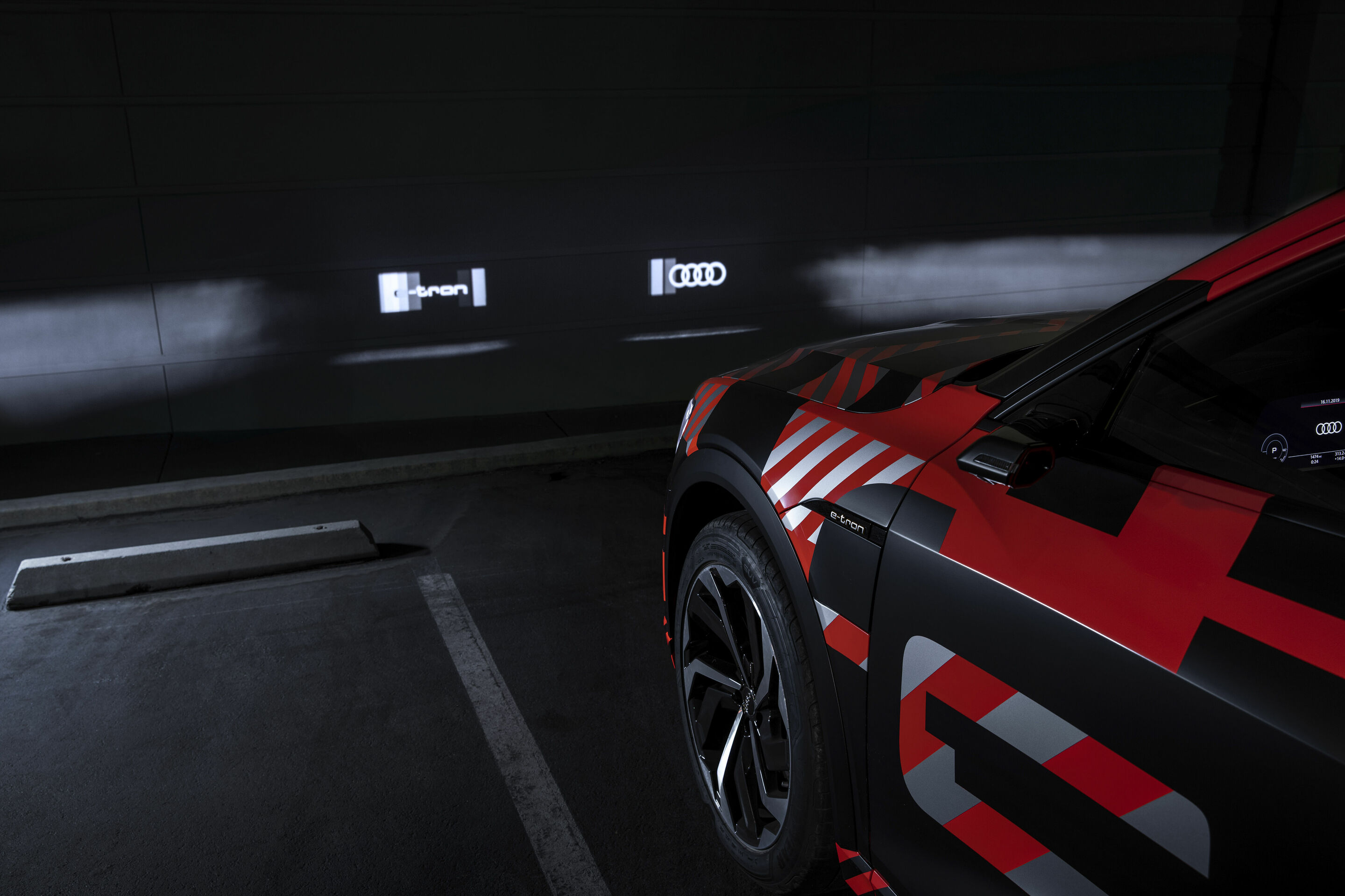 Audi e-tron Sportback - Audi e-tron Sportback: digital matrix LED headlight