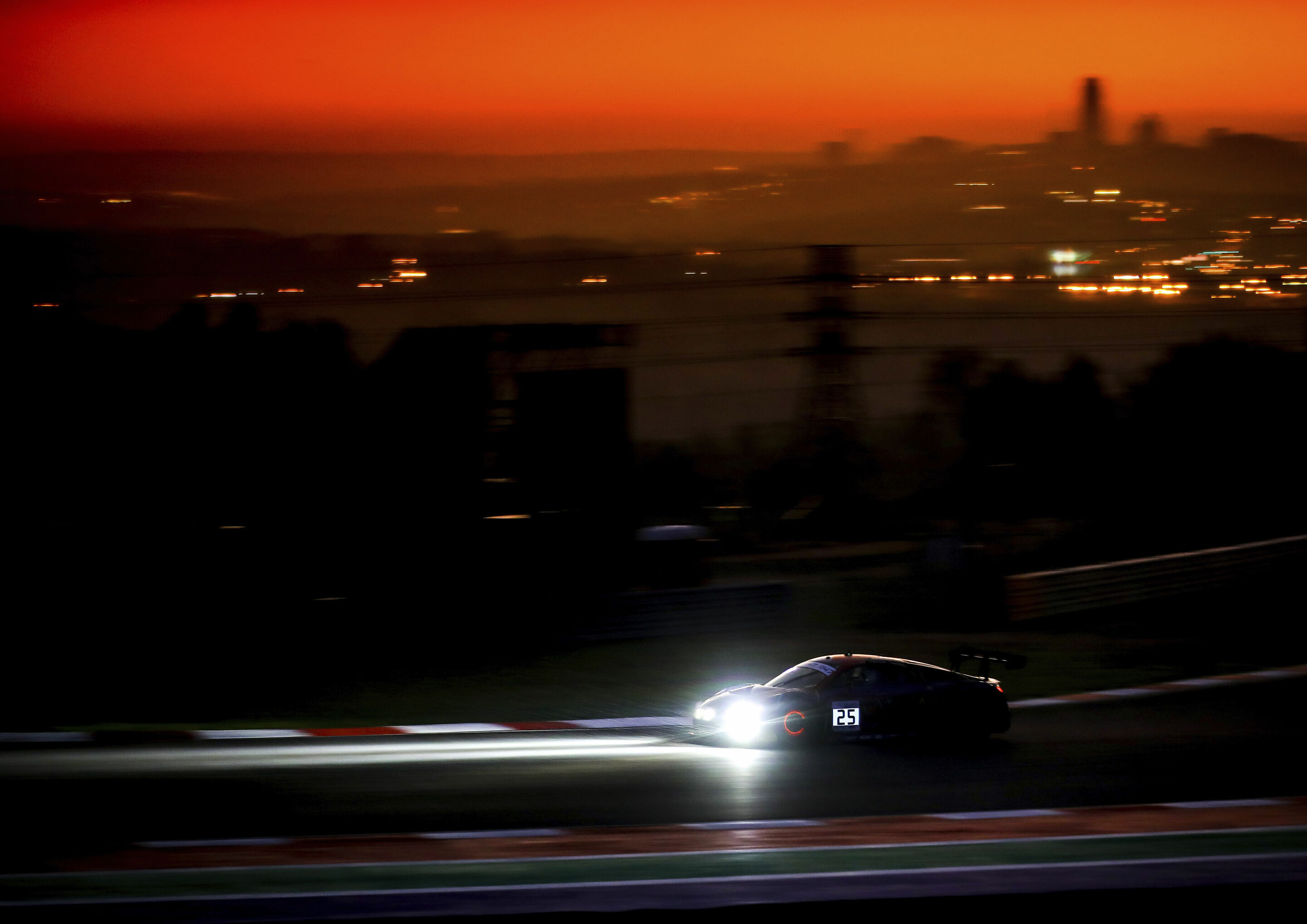 9h Kyalami 2019 - Audi R8 LMS #25 (Audi Sport Team WRT), Kelvin van der Linde/Dries Vanthoor/Frédéric Vervisch