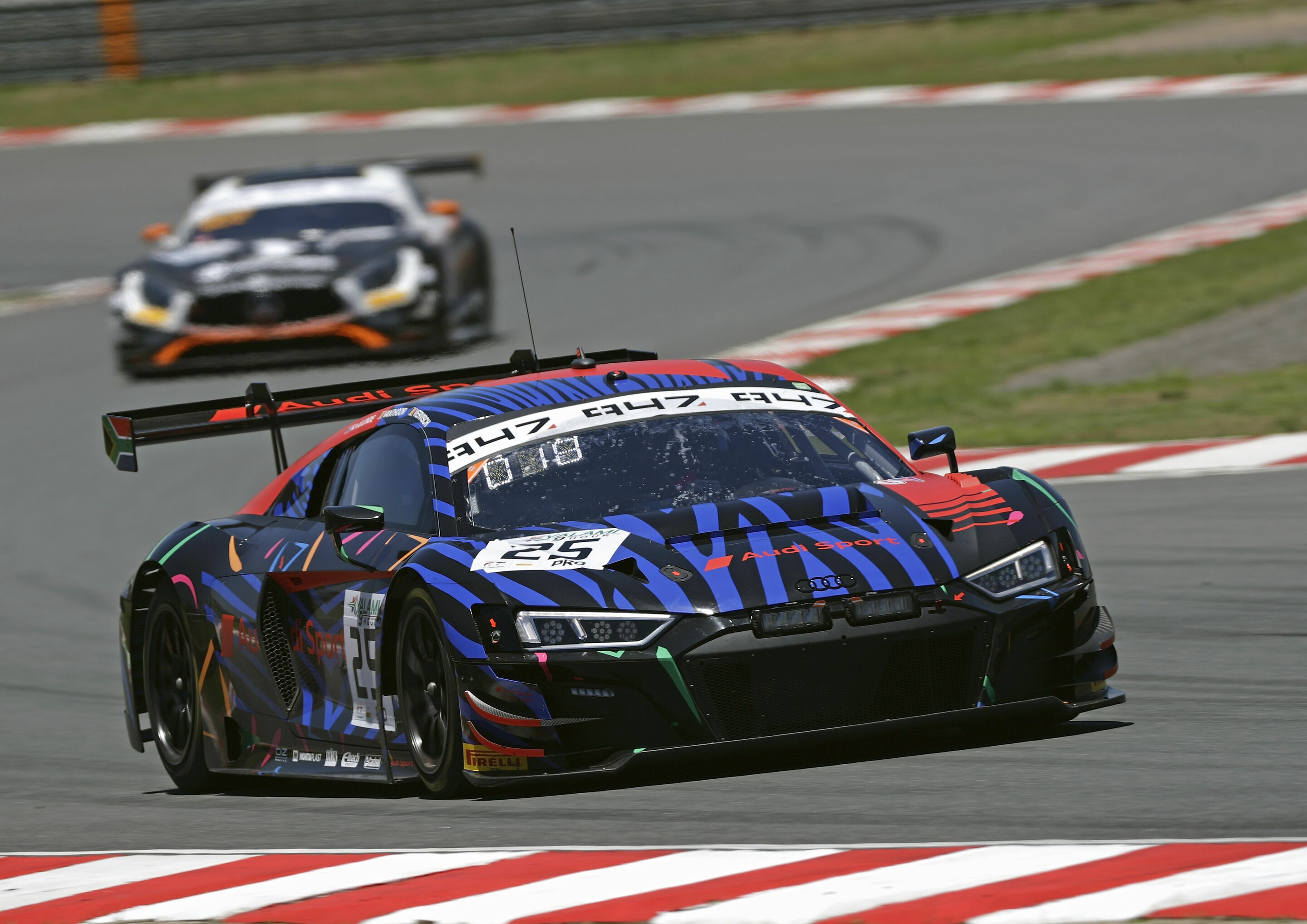 9h Kyalami 2019 - Audi R8 LMS #25 (Audi Sport Team WRT), Kelvin van der Linde/Dries Vanthoor/Frédéric Vervisch