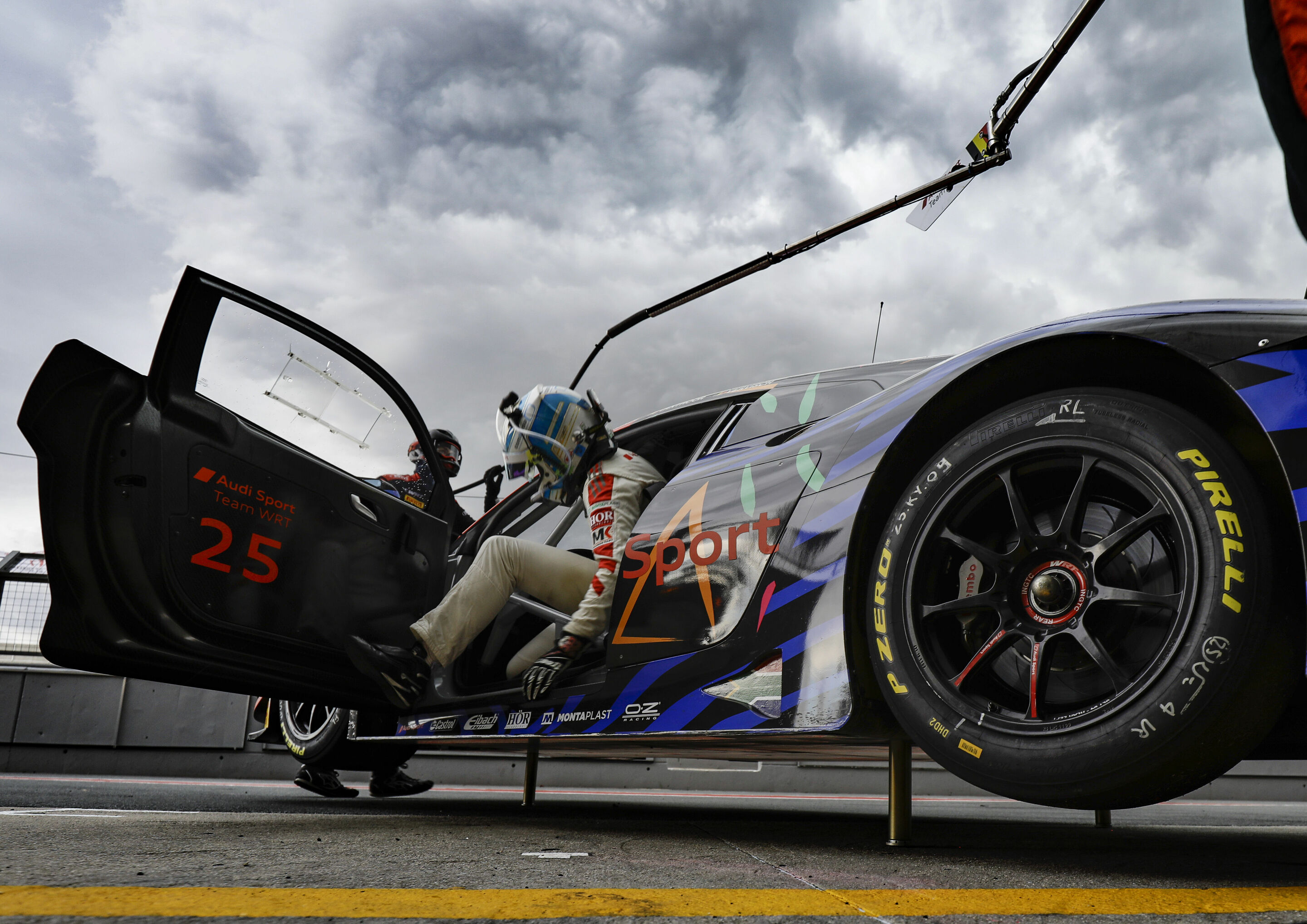 9h Kyalami 2019 - Audi R8 LMS #25 (Audi Sport Team WRT), Kelvin van der Linde/Dries Vanthoor/Frédéric Vervisch