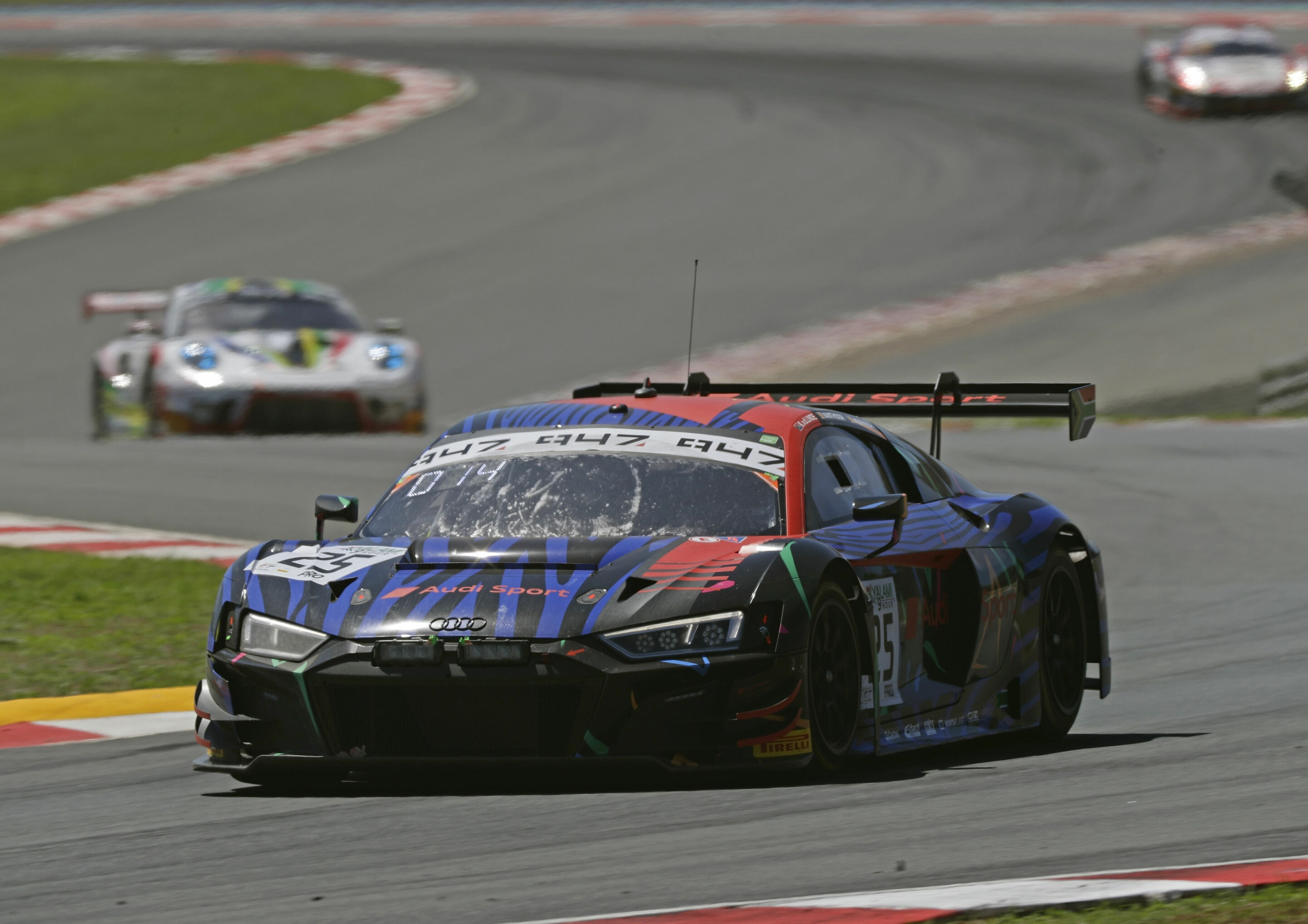 9h Kyalami 2019 - Audi R8 LMS #25 (Audi Sport Team WRT), Kelvin van der Linde/Dries Vanthoor/Frédéric Vervisch