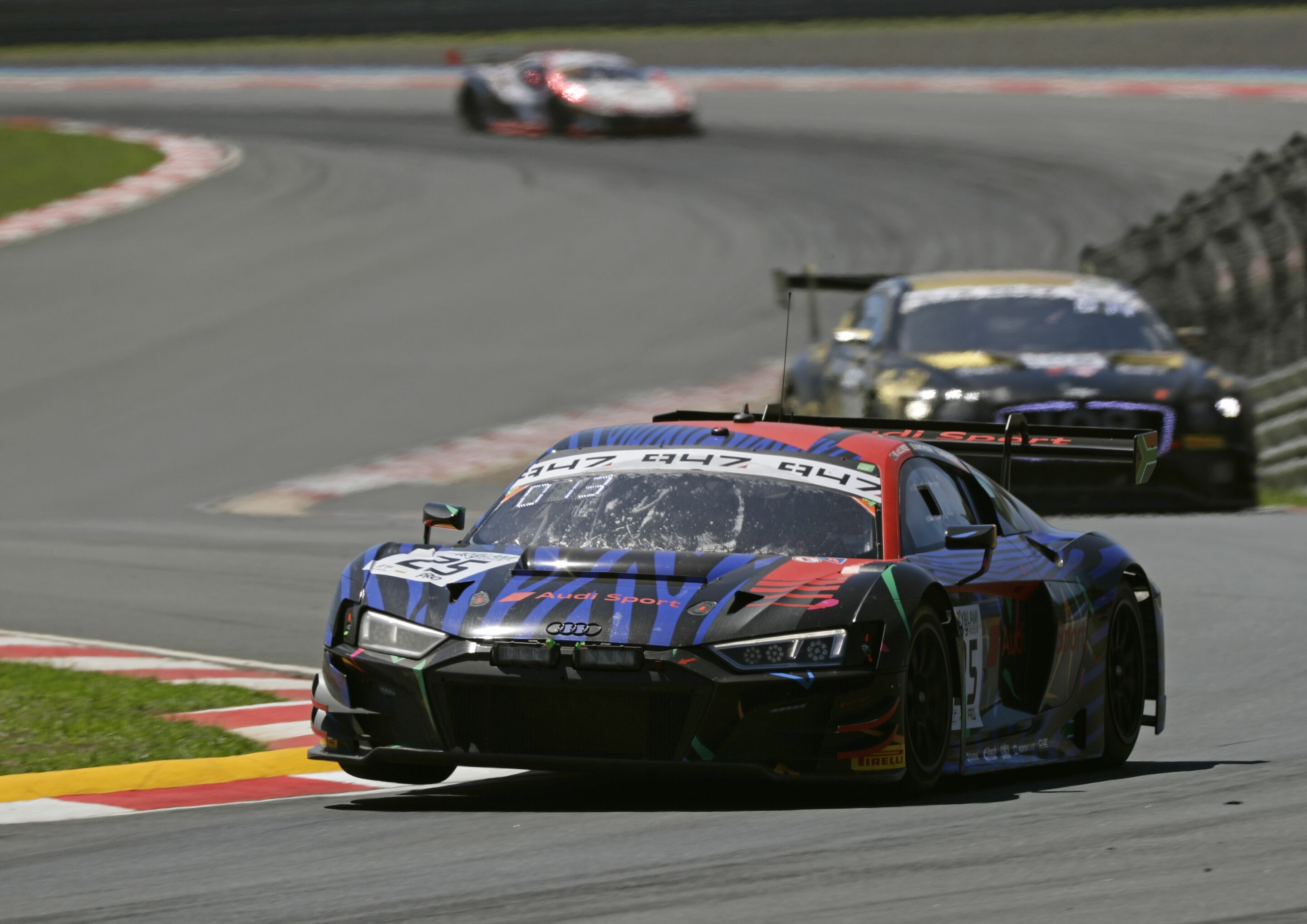 9h Kyalami 2019 - Audi R8 LMS #25 (Audi Sport Team WRT), Kelvin van der Linde/Dries Vanthoor/Frédéric Vervisch