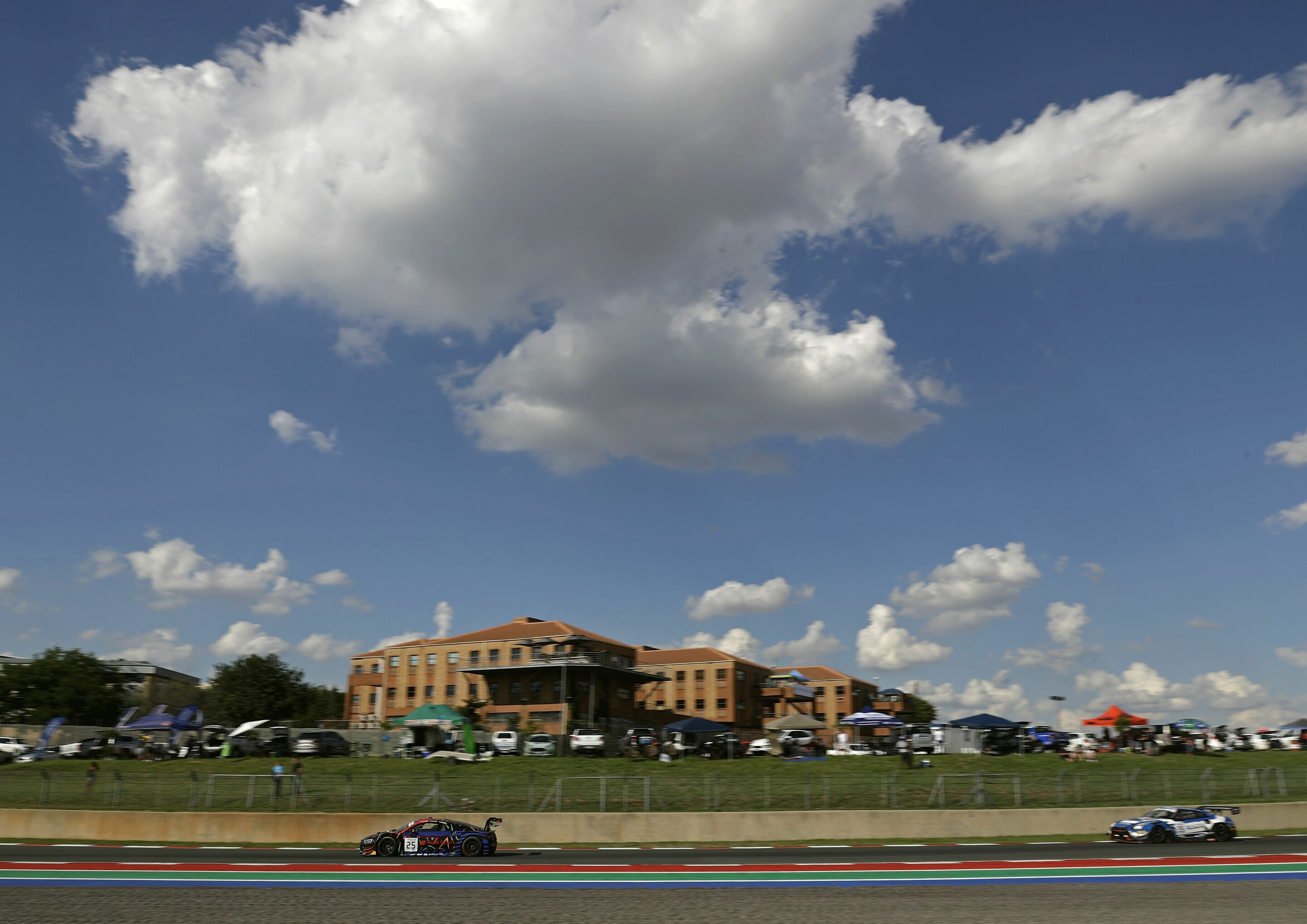 9h Kyalami 2019 - Audi R8 LMS #25 (Audi Sport Team WRT), Kelvin van der Linde/Dries Vanthoor/Frédéric Vervisch