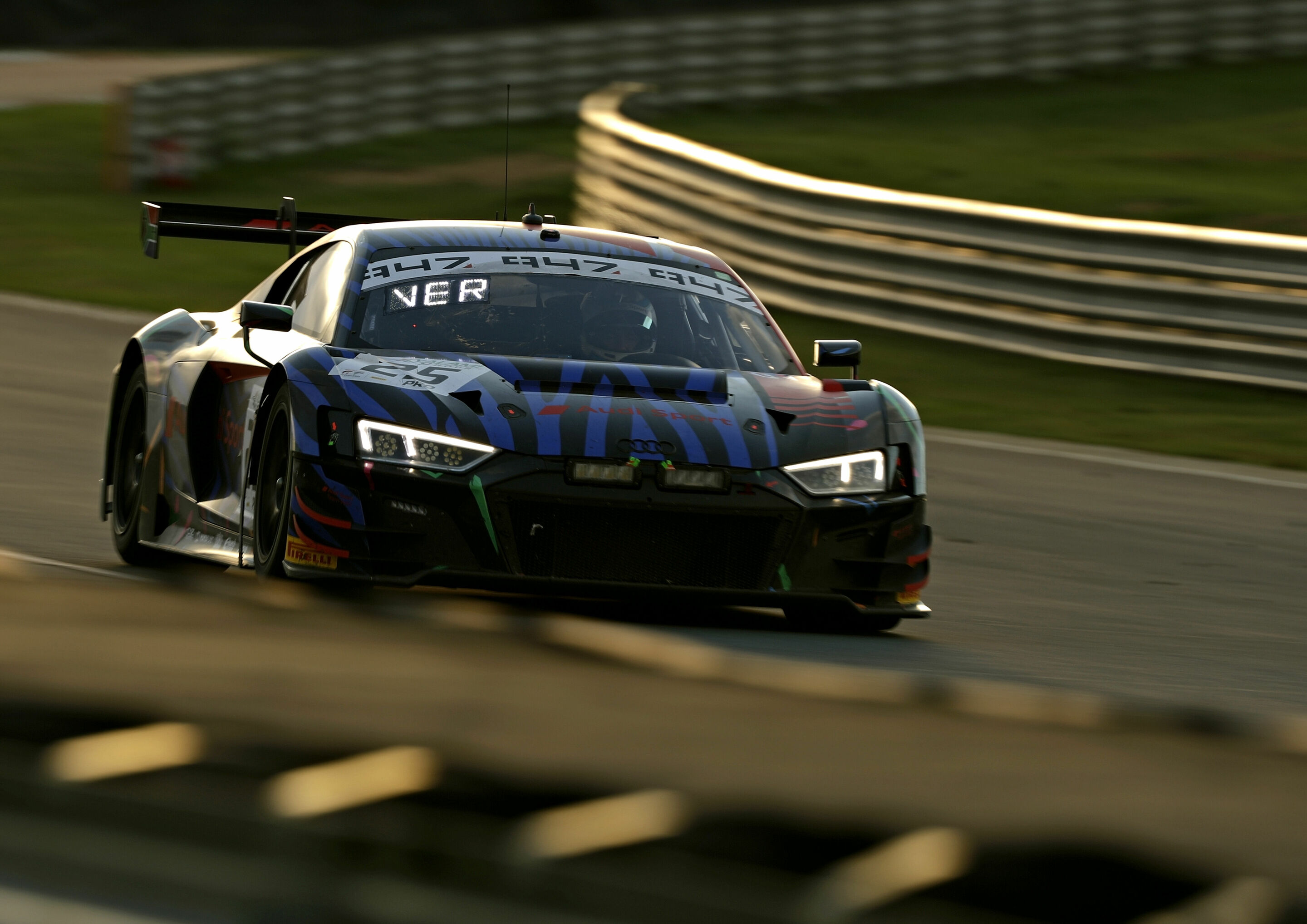 9h Kyalami 2019 - Audi R8 LMS #25 (Audi Sport Team WRT), Kelvin van der Linde/Dries Vanthoor/Frédéric Vervisch
