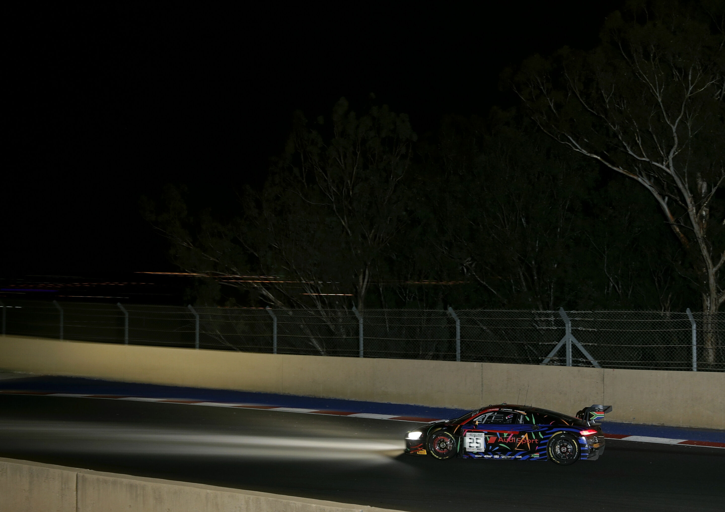 9h Kyalami 2019 - Audi R8 LMS #25 (Audi Sport Team WRT), Kelvin van der Linde/Dries Vanthoor/Frédéric Vervisch