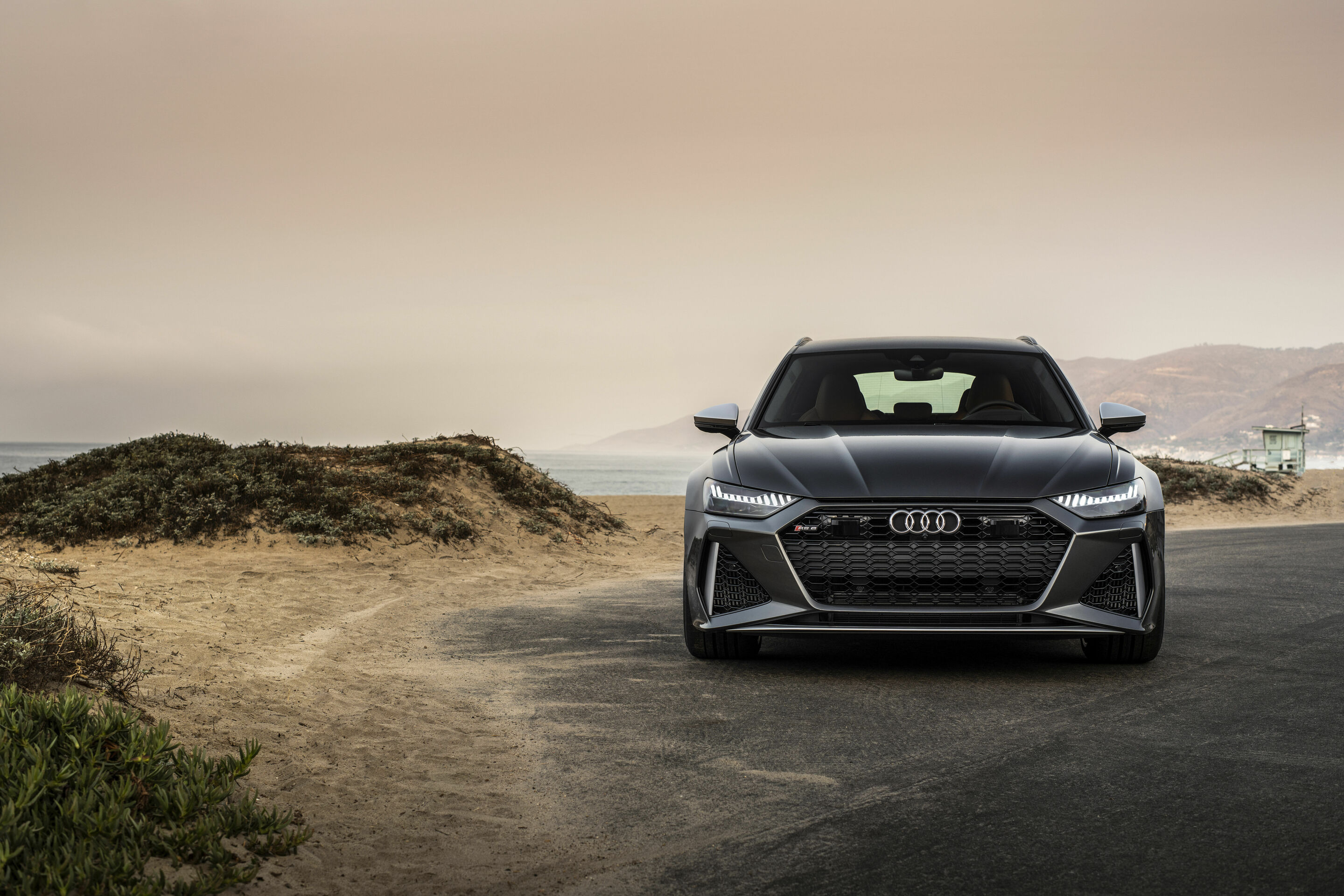 Audi RS 6 Avant - Standaufnahme,
Farbe: Daytonagrau