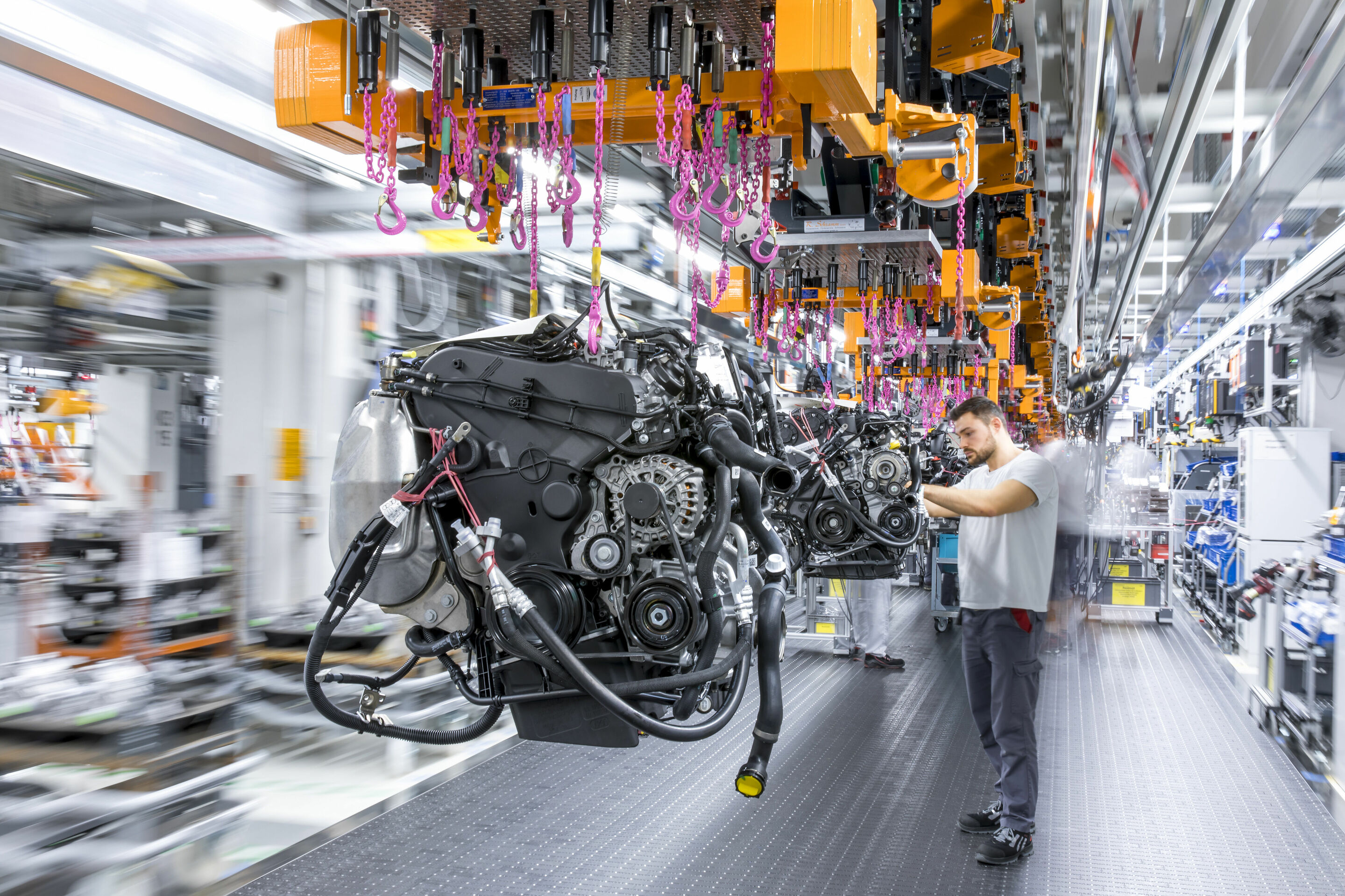 Audi Site Ingolstadt - Production of the Audi A4: Pre-assembly – Power unit pre-assembly