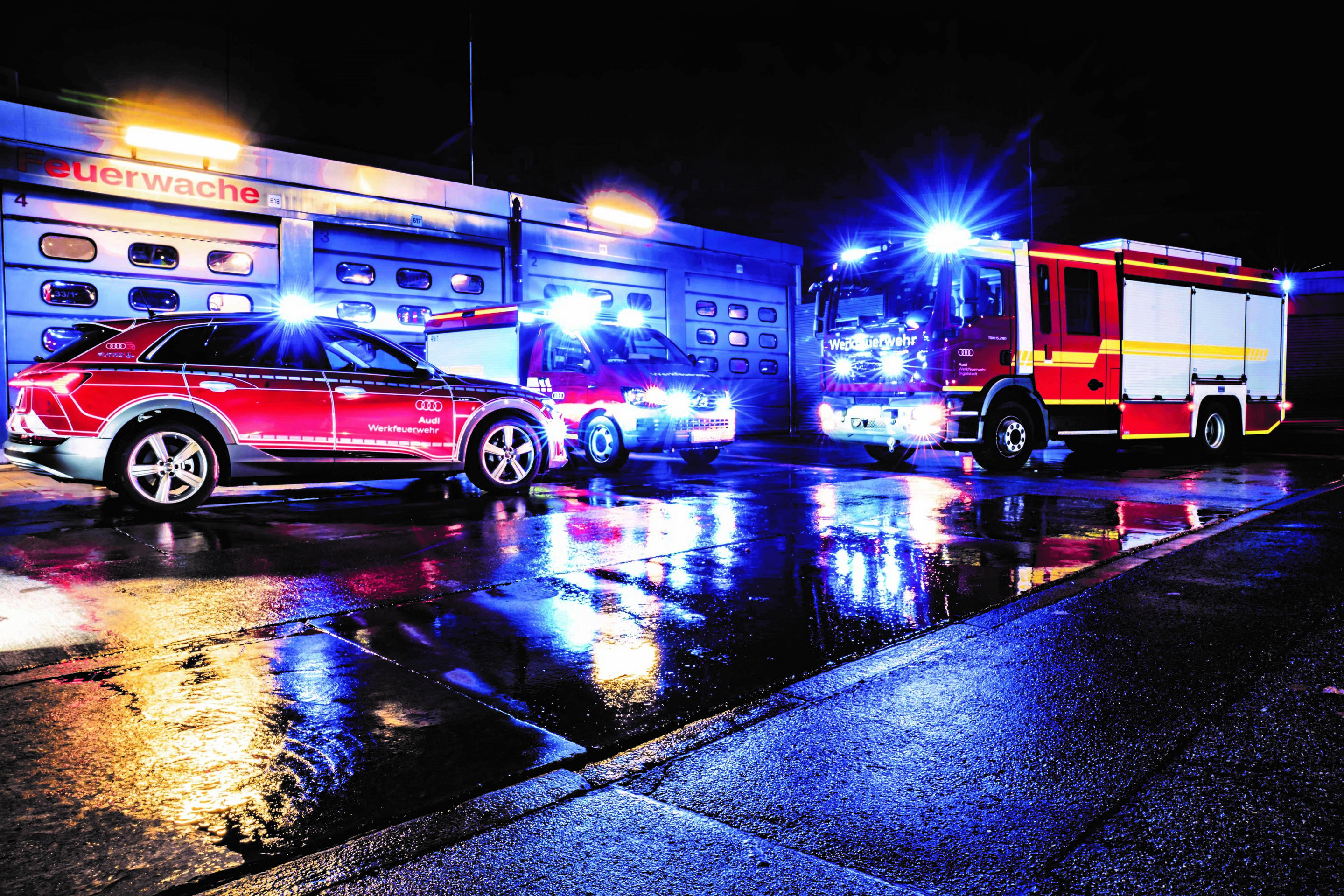 Experience tours at the Ingolstadt site - Guided tour participants will discover, among other things, modern firefighting technology.