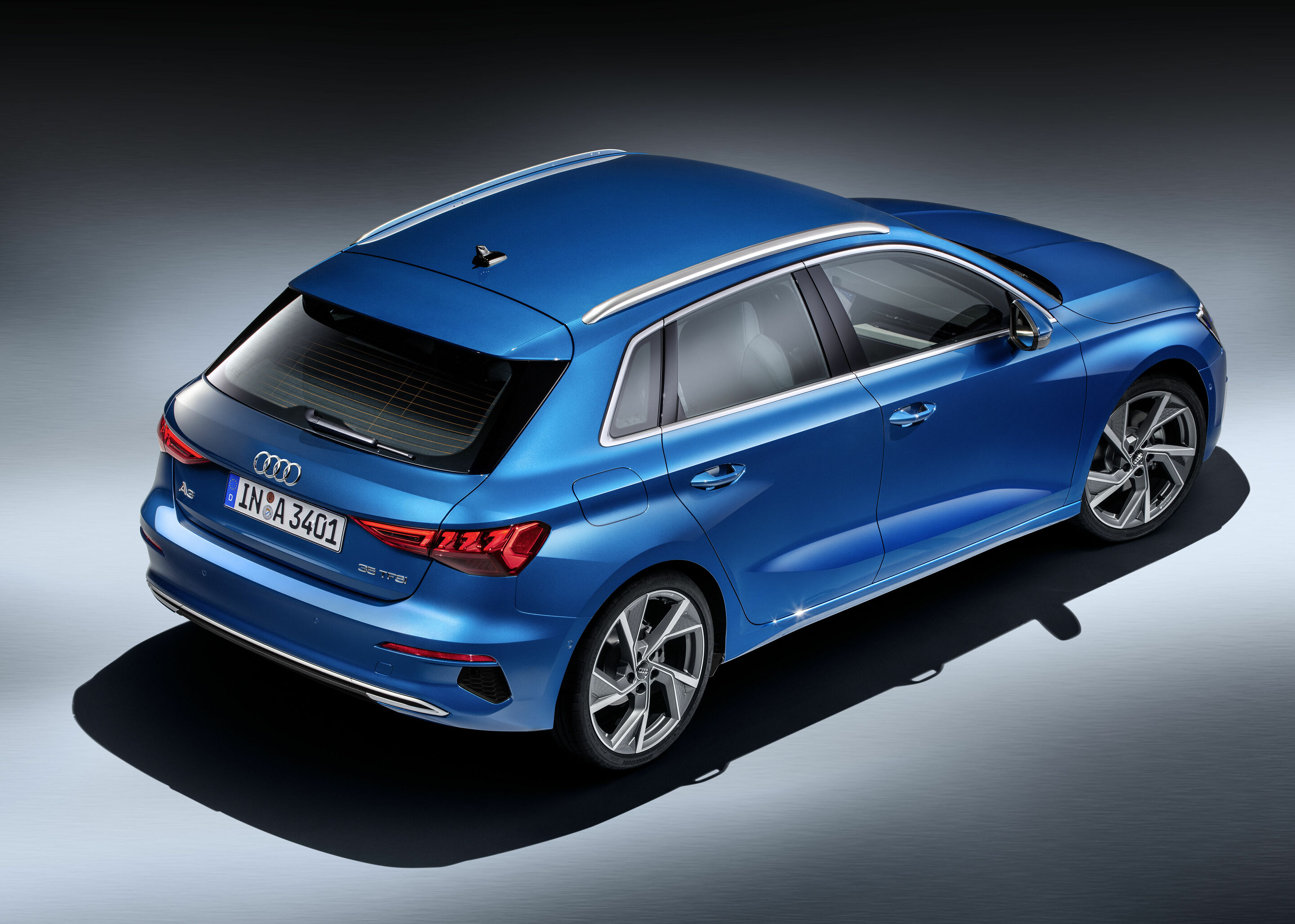 Audi A3 Sportback - Standaufnahme,
Farbe: Atollblau
