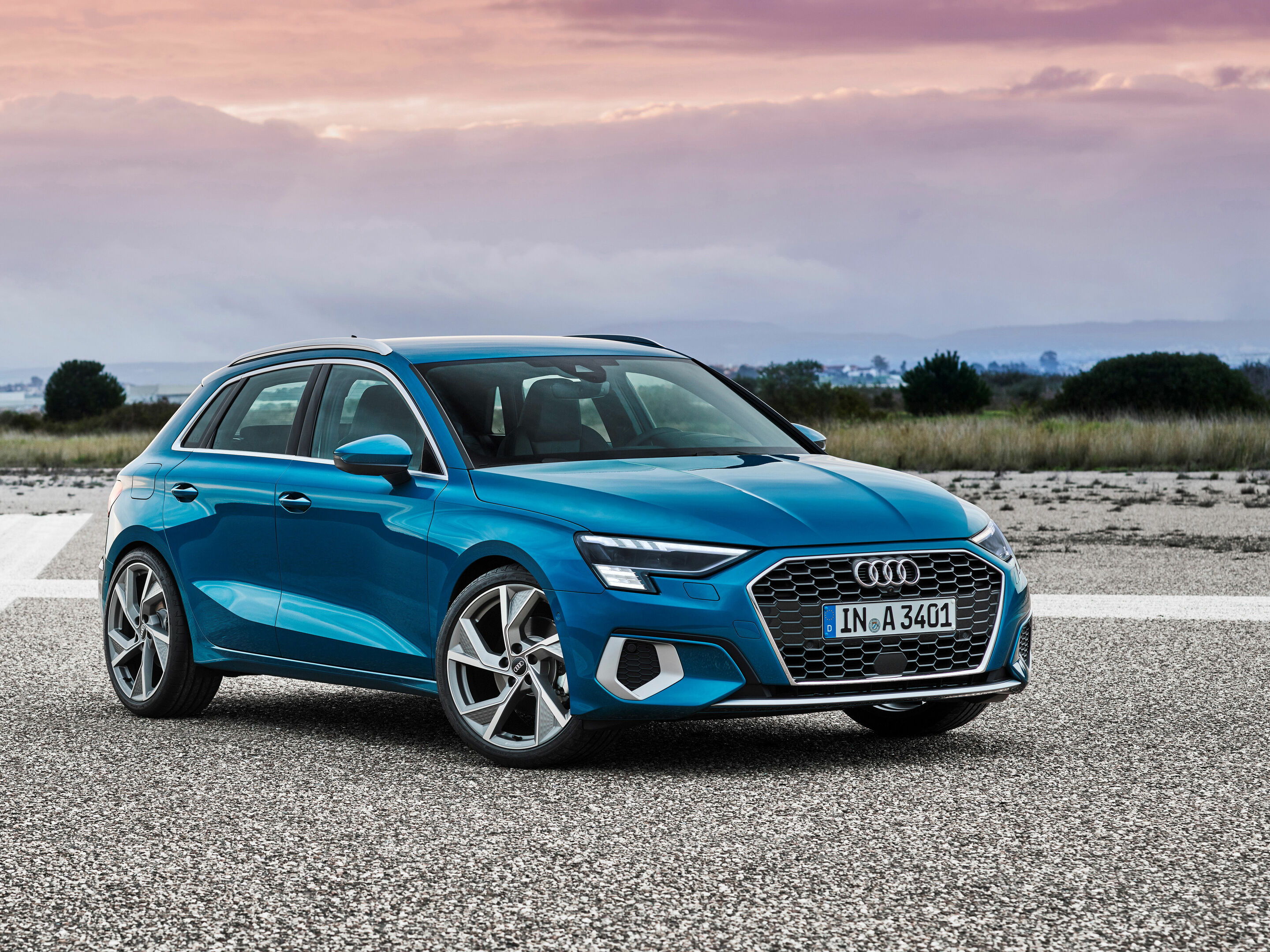 Audi A3 Sportback - Standaufnahme,
Farbe: Atollblau