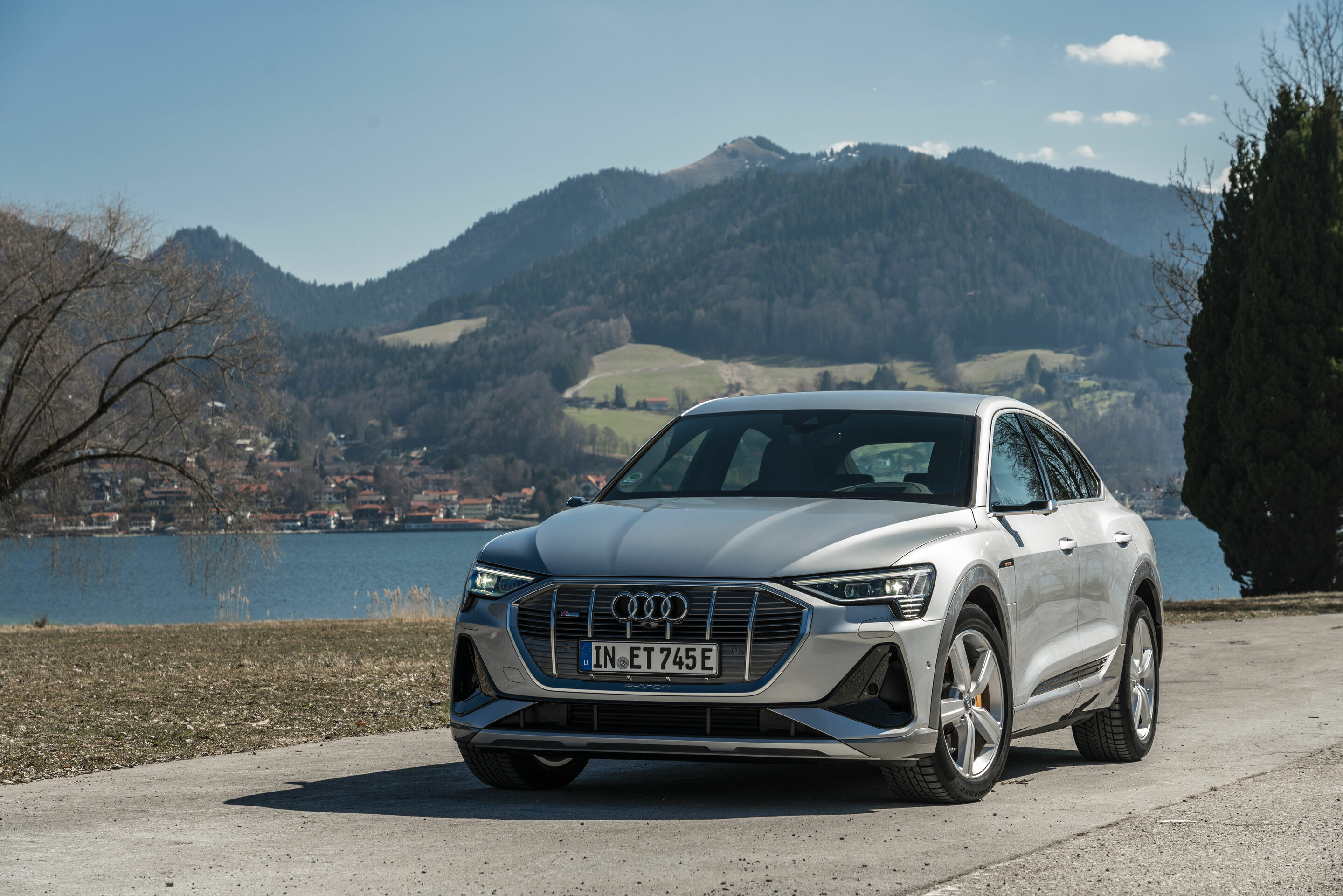 Audi e-tron Sportback 55 quattro - Standaufnahme,
Farbe: Florettsilber