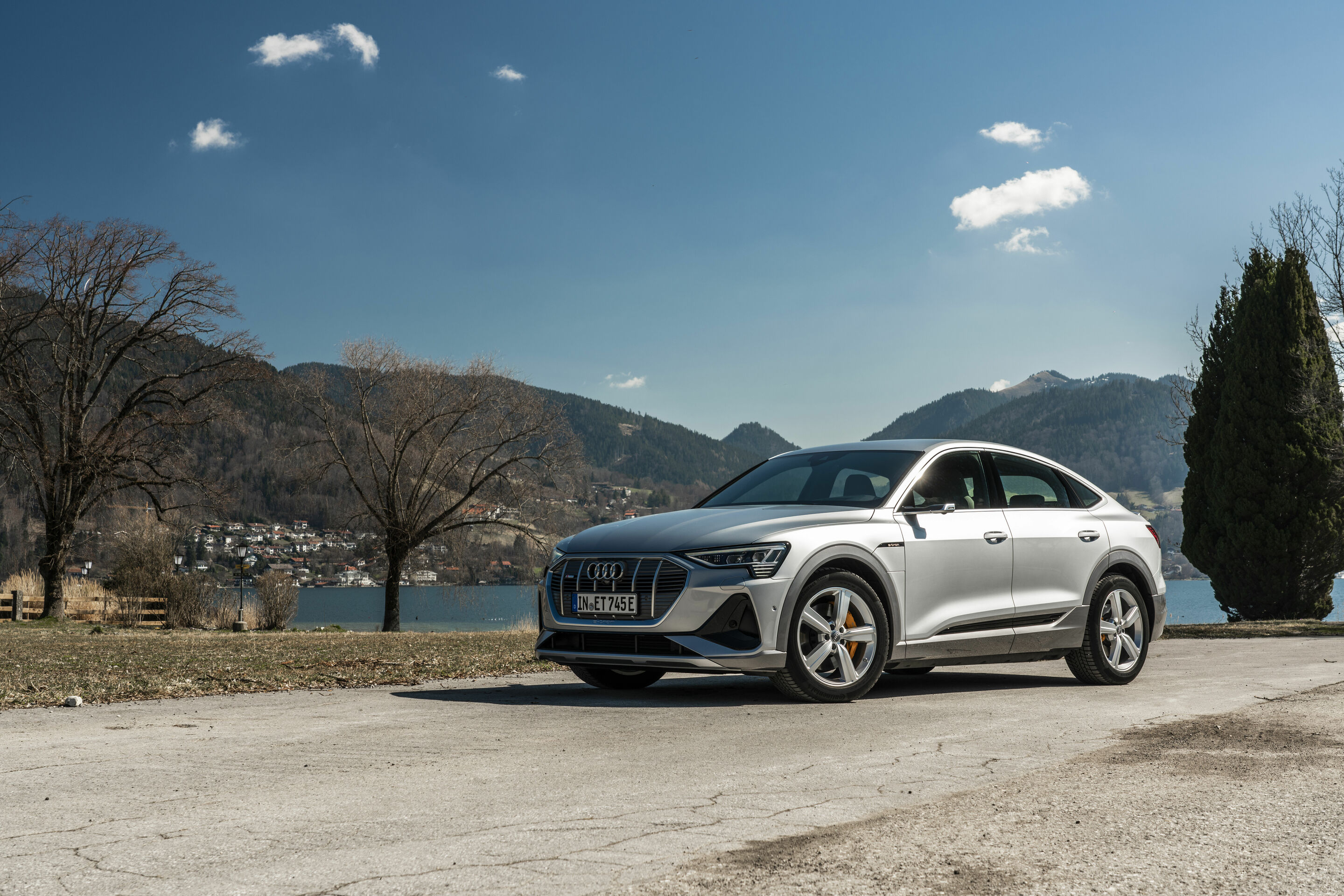 Audi e-tron Sportback 55 quattro - Standaufnahme,
Farbe: Florettsilber