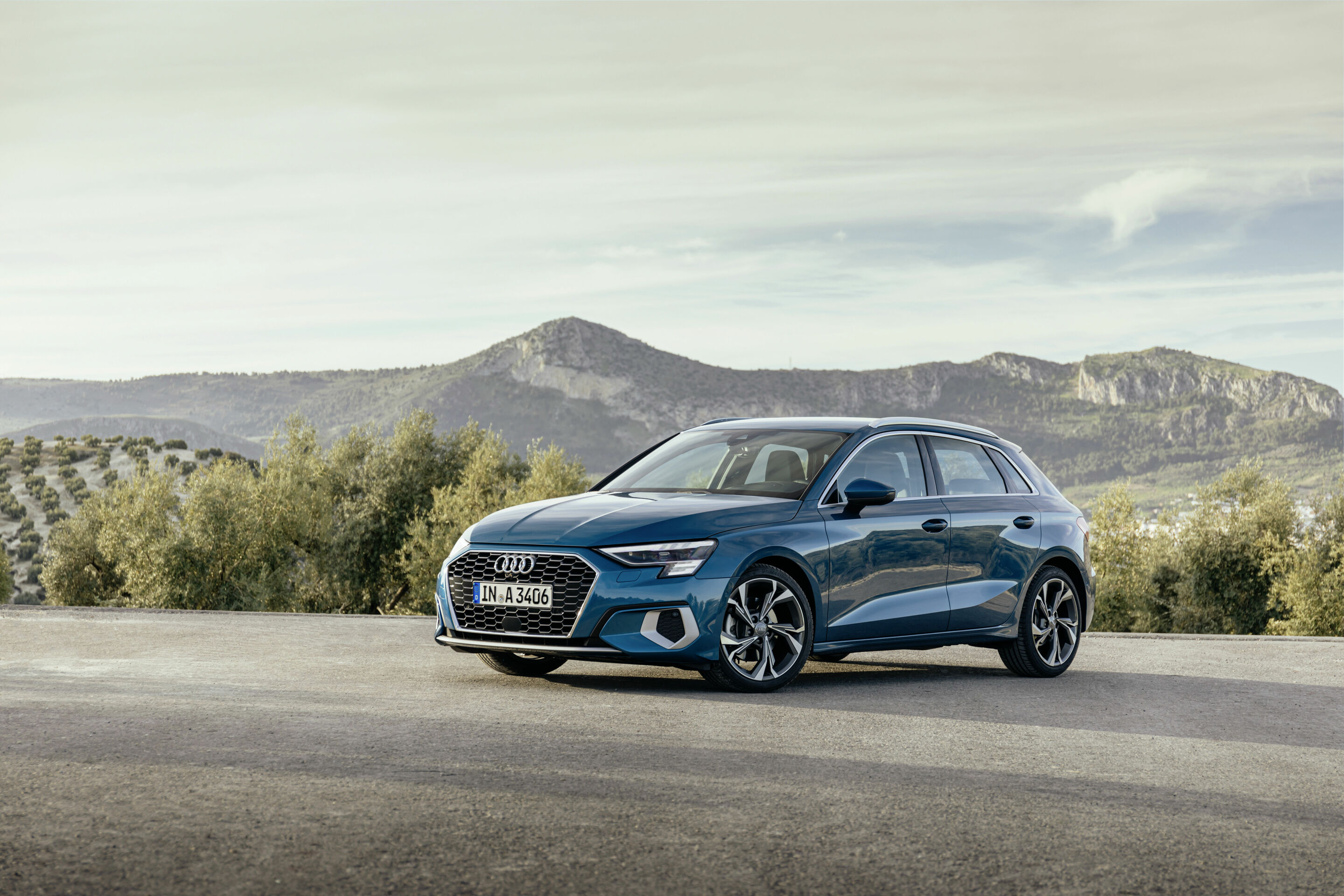 Audi A3 Sportback - Static photo,
Colour: Atoll blue