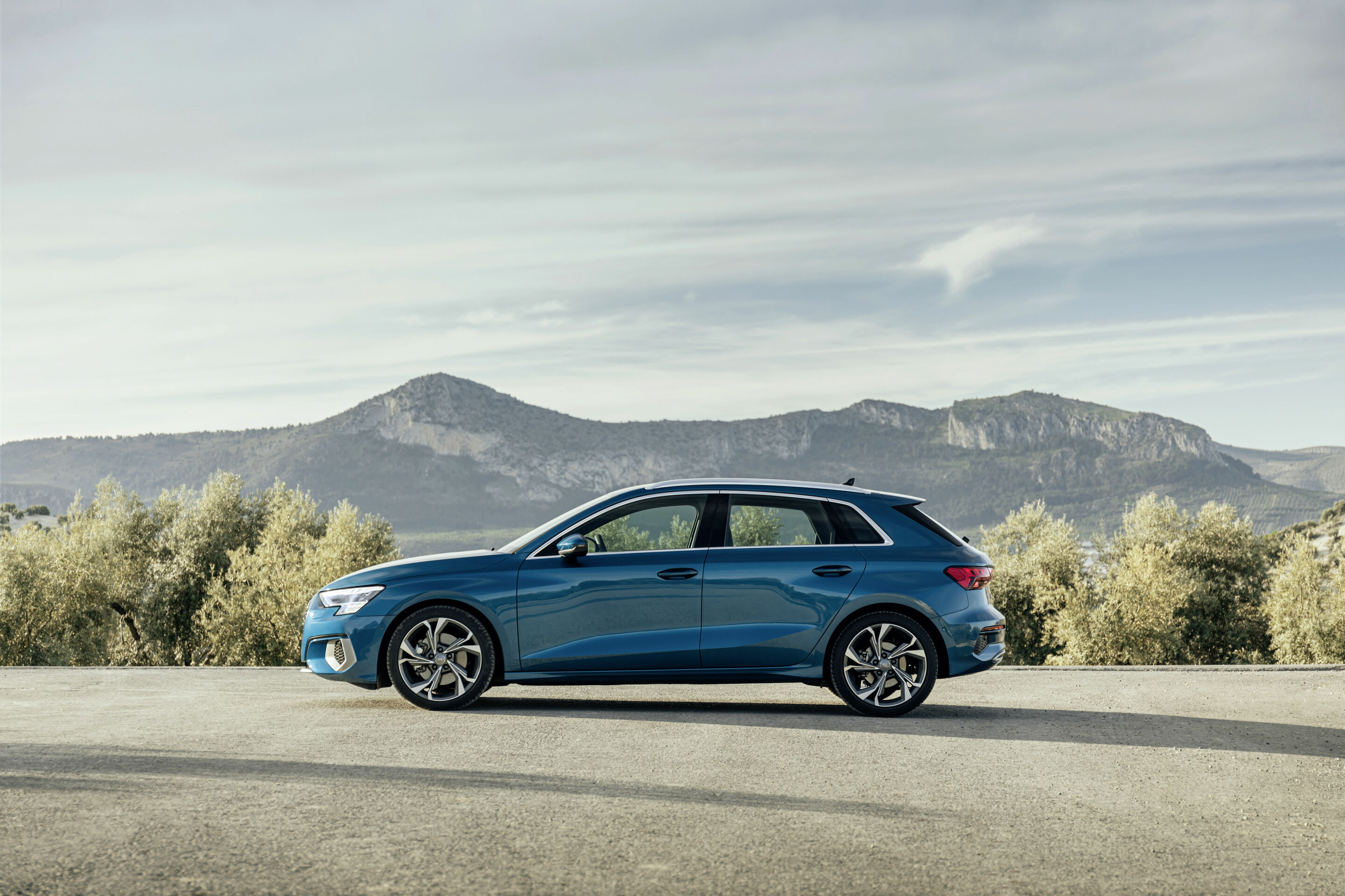 Audi A3 Sportback - Static photo,
Colour: Atoll blue