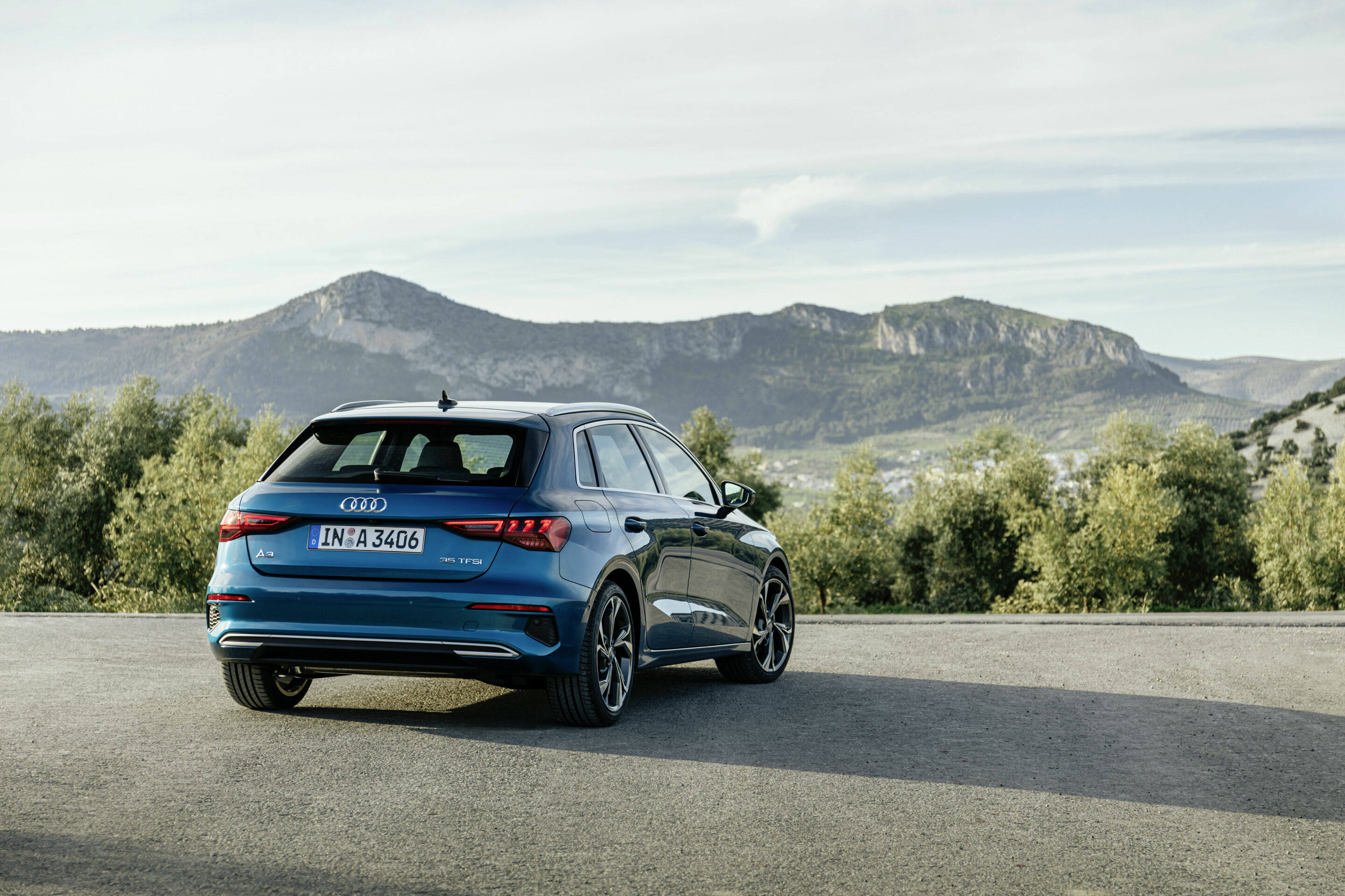 Audi A3 Sportback - Standaufnahme,
Farbe: Atollblau