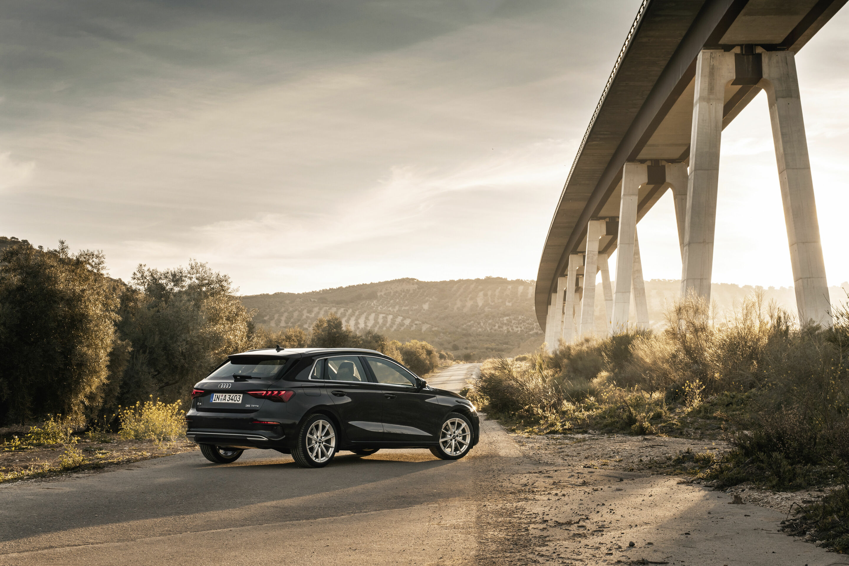 Audi A3 Sportback - Static photo,
Colour: Manhattan gray