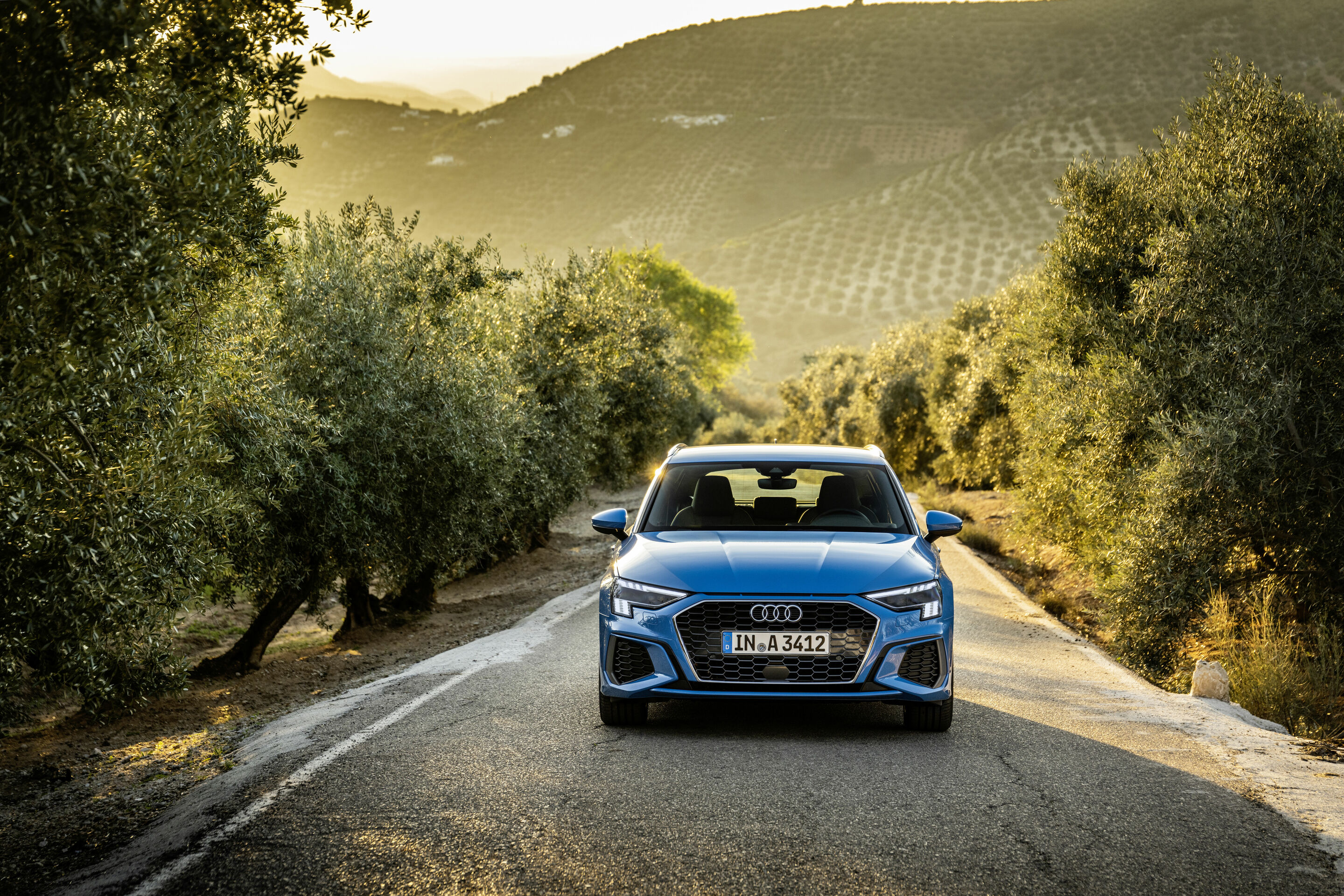 Audi A3 Sportback - Standaufnahme,
Farbe: Turboblau