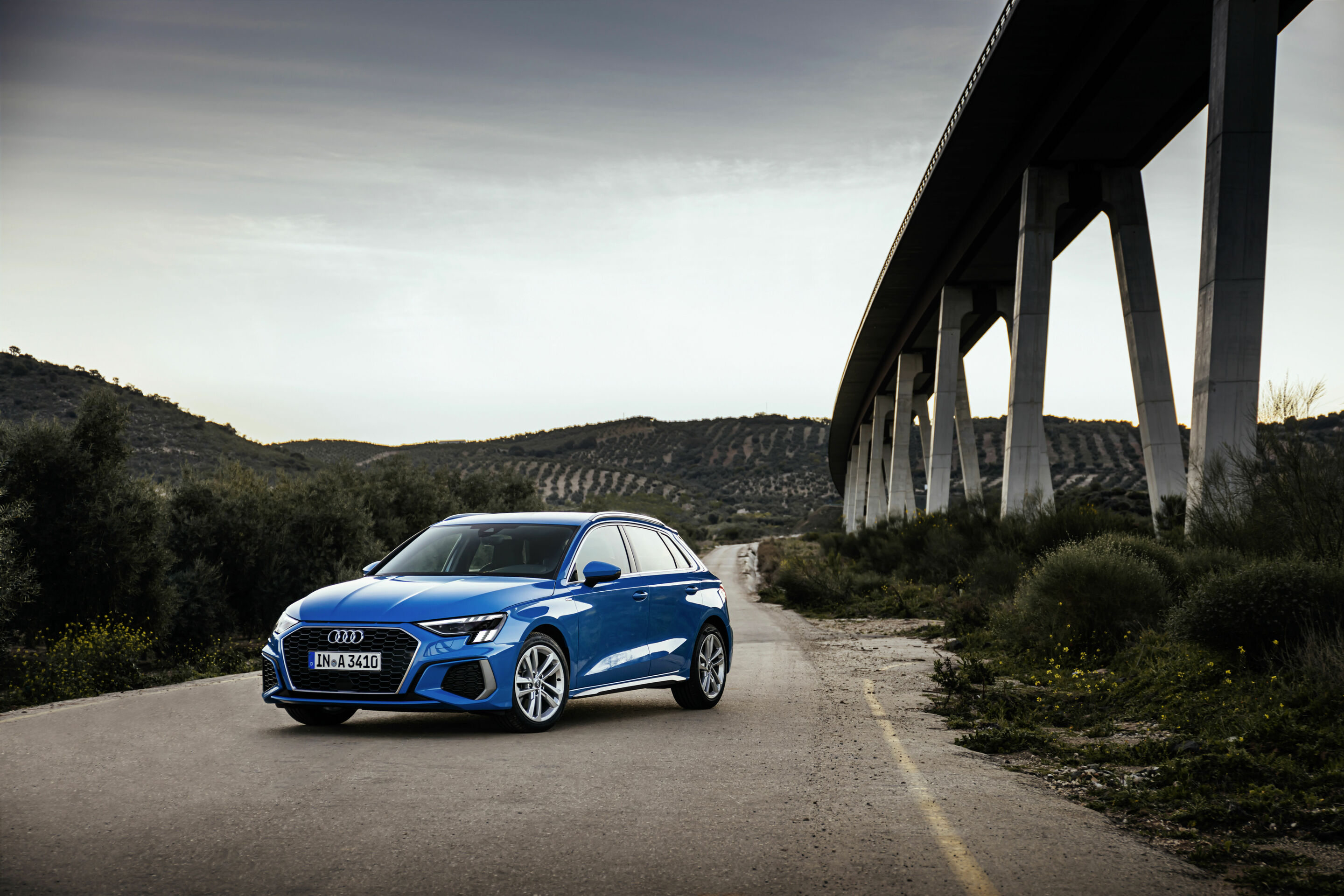 Audi A3 Sportback - Static photo,
Colour: Turbo blue
