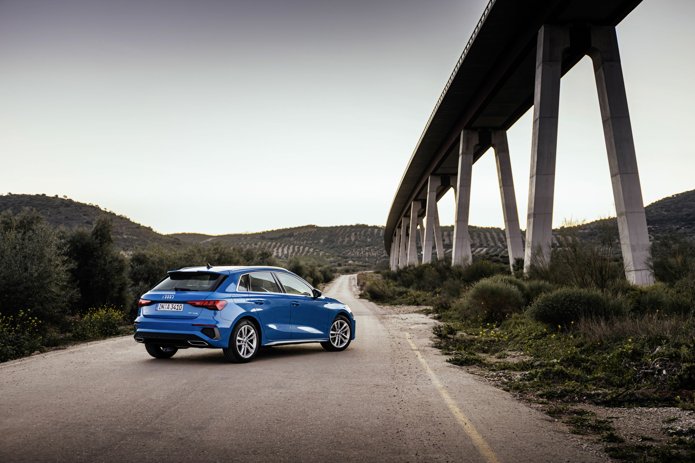 Audi A3 Sportback - Standaufnahme,
Farbe: Turboblau