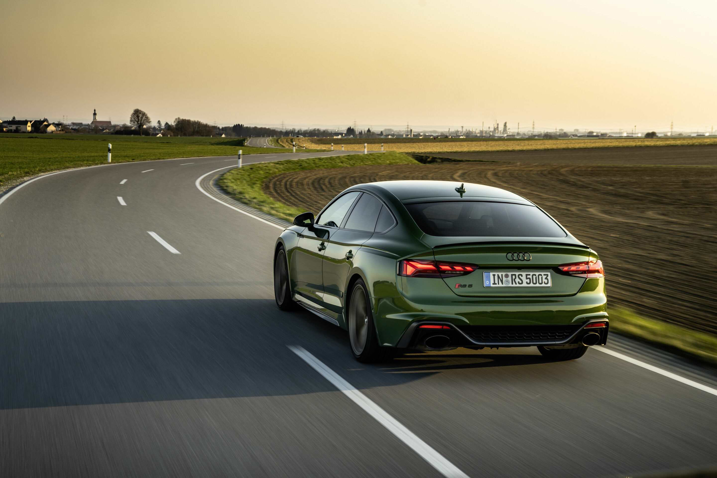 Audi RS 5 Sportback - Dynamic photo,
Colour: Sonoma green