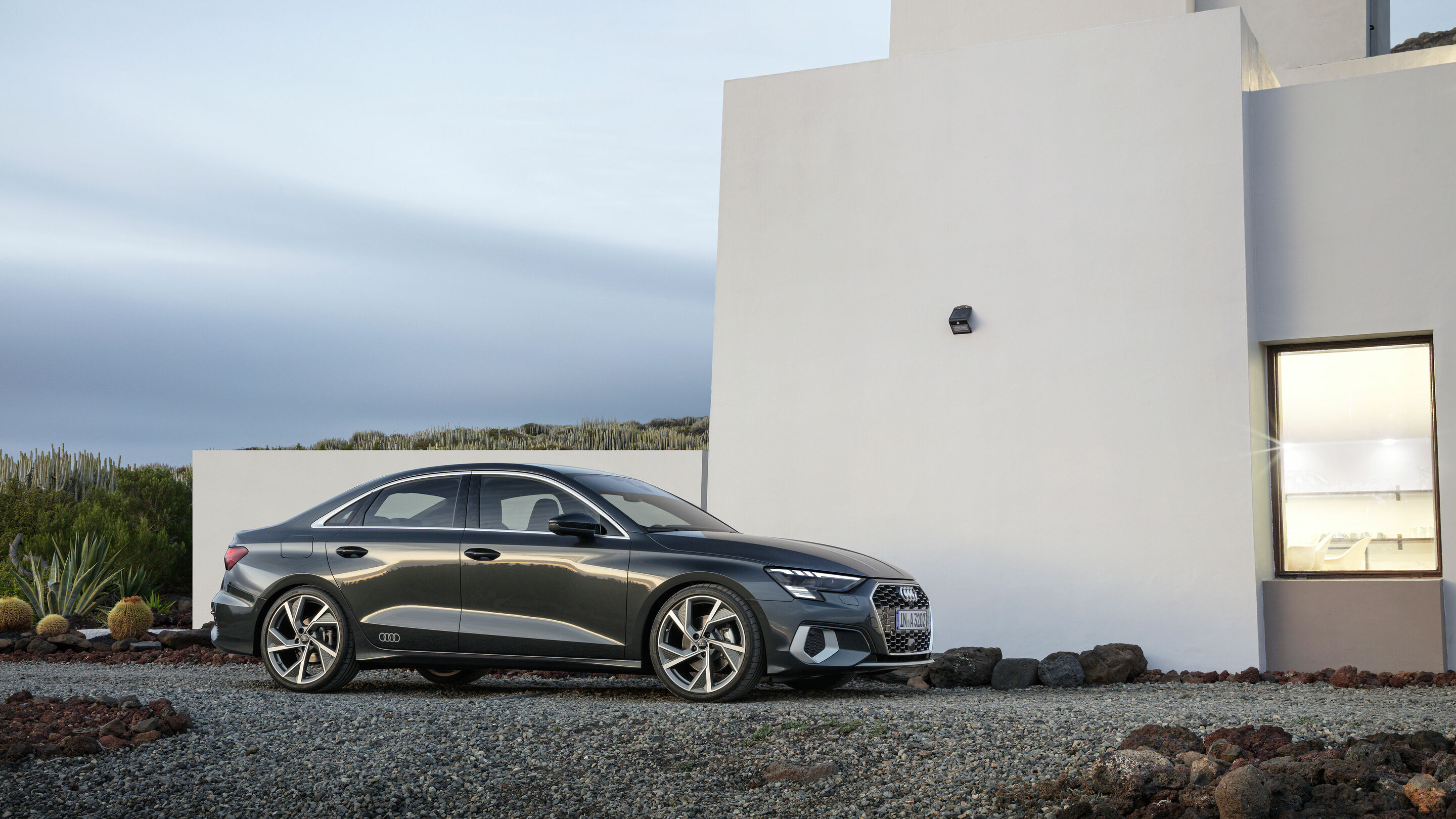 Audi A3 Limousine - Standaufnahme,
Farbe: Manhattan grau