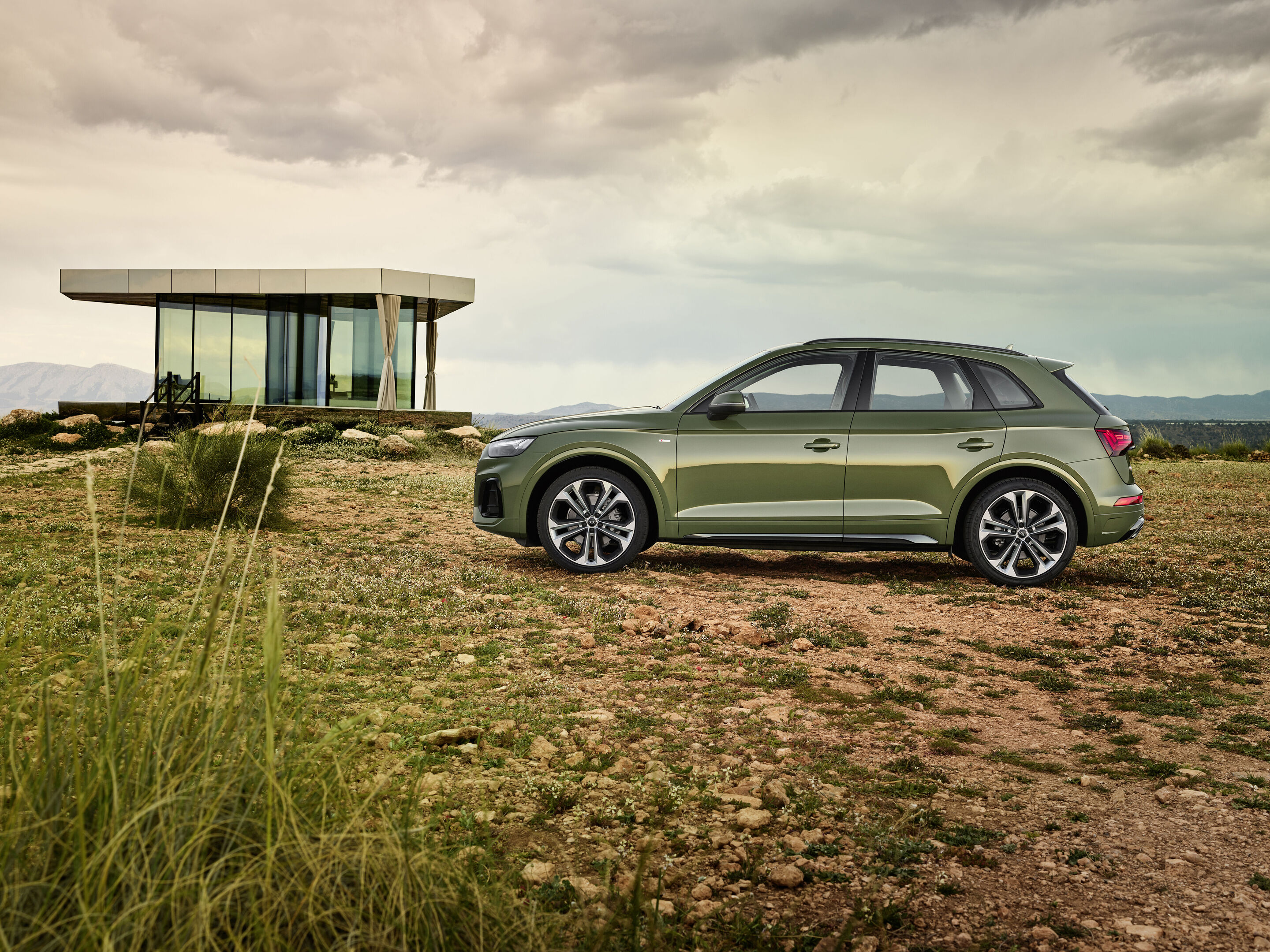 Audi Q5 40 TDI (bis 2024) - Standaufnahme
Farbe: Distriktgrün