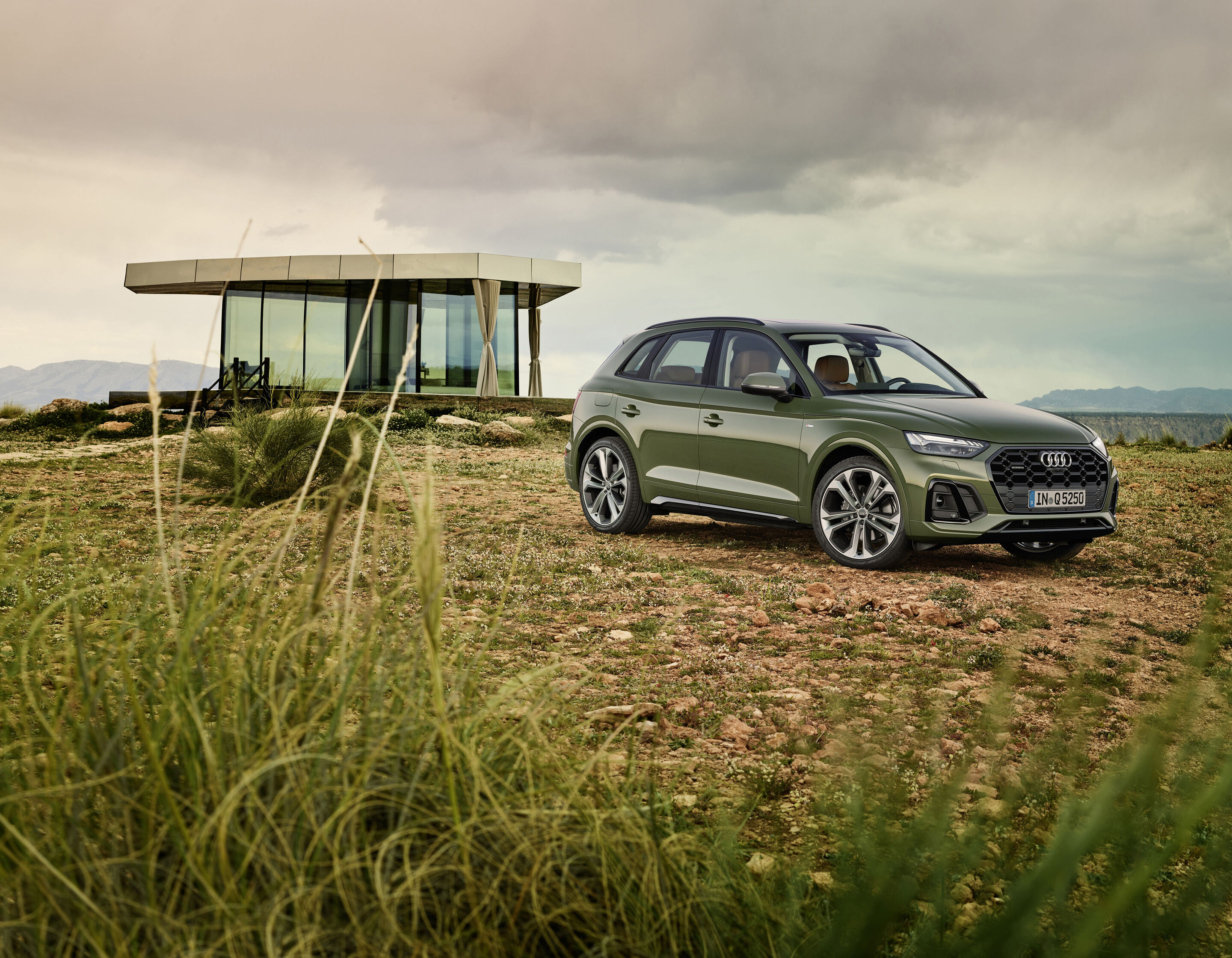 Audi Q5 40 TDI (bis 2024) - Standaufnahme
Farbe: Distriktgrün