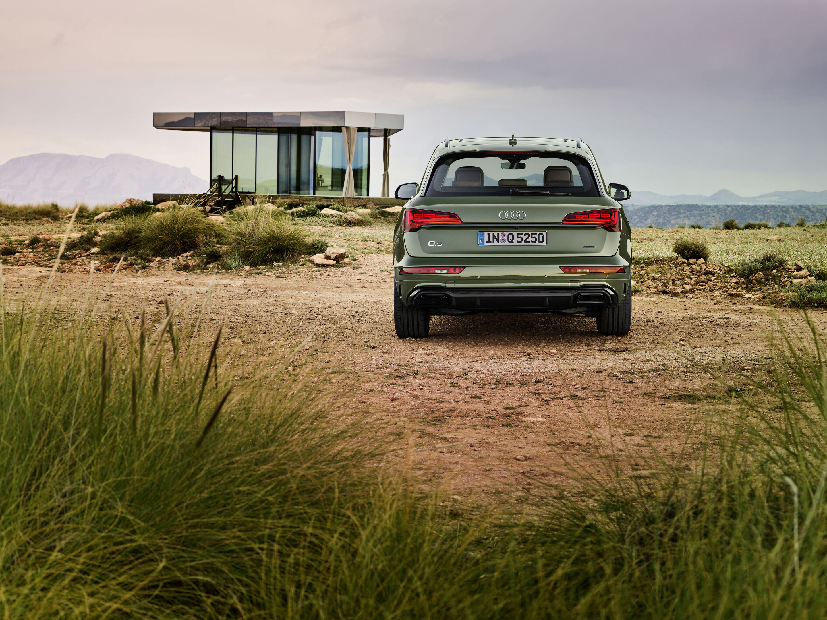 Audi Q5 40 TDI (bis 2024) - Standaufnahme
Farbe: Distriktgrün