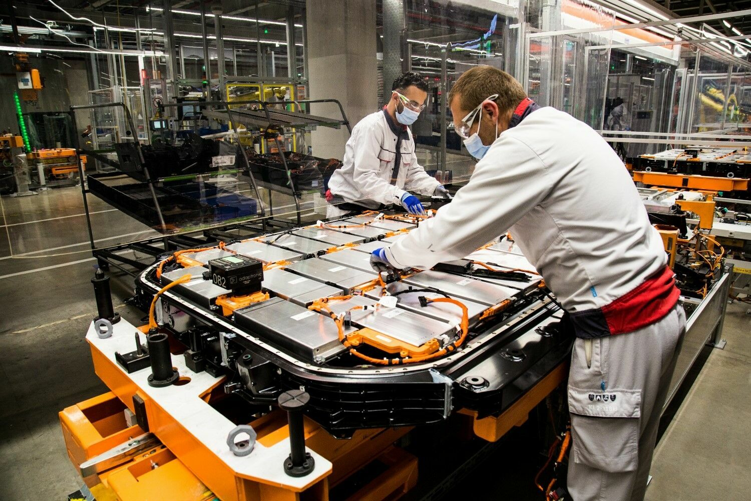 Safety measures at Audi Brussels - The Belgian site has been producing the electric Audi models Audi e-tron and Audi e-tron Sportback again since beginning of May.