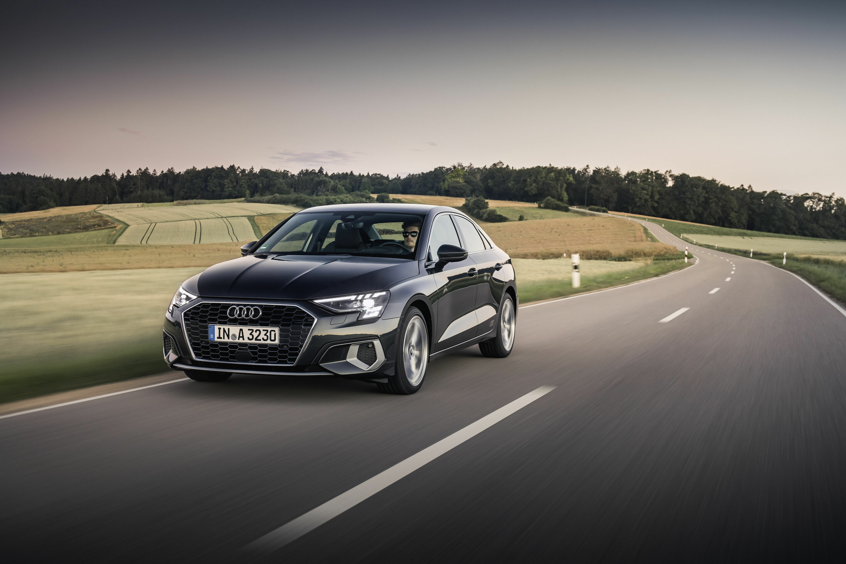 Audi A3 Limousine - Standaufnahme,
Farbe: Manhattangrau