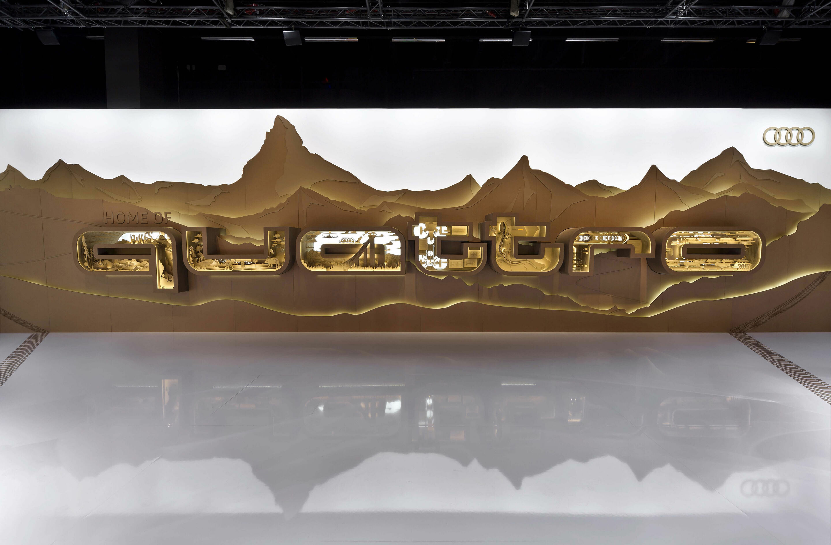 Design Miami/Basel 2013 - Die Audi-Installation „Home of quattro“ von Szenograf Tim John auf der Design Miami/Basel.
(© AUDI AG/Andreas Keller)