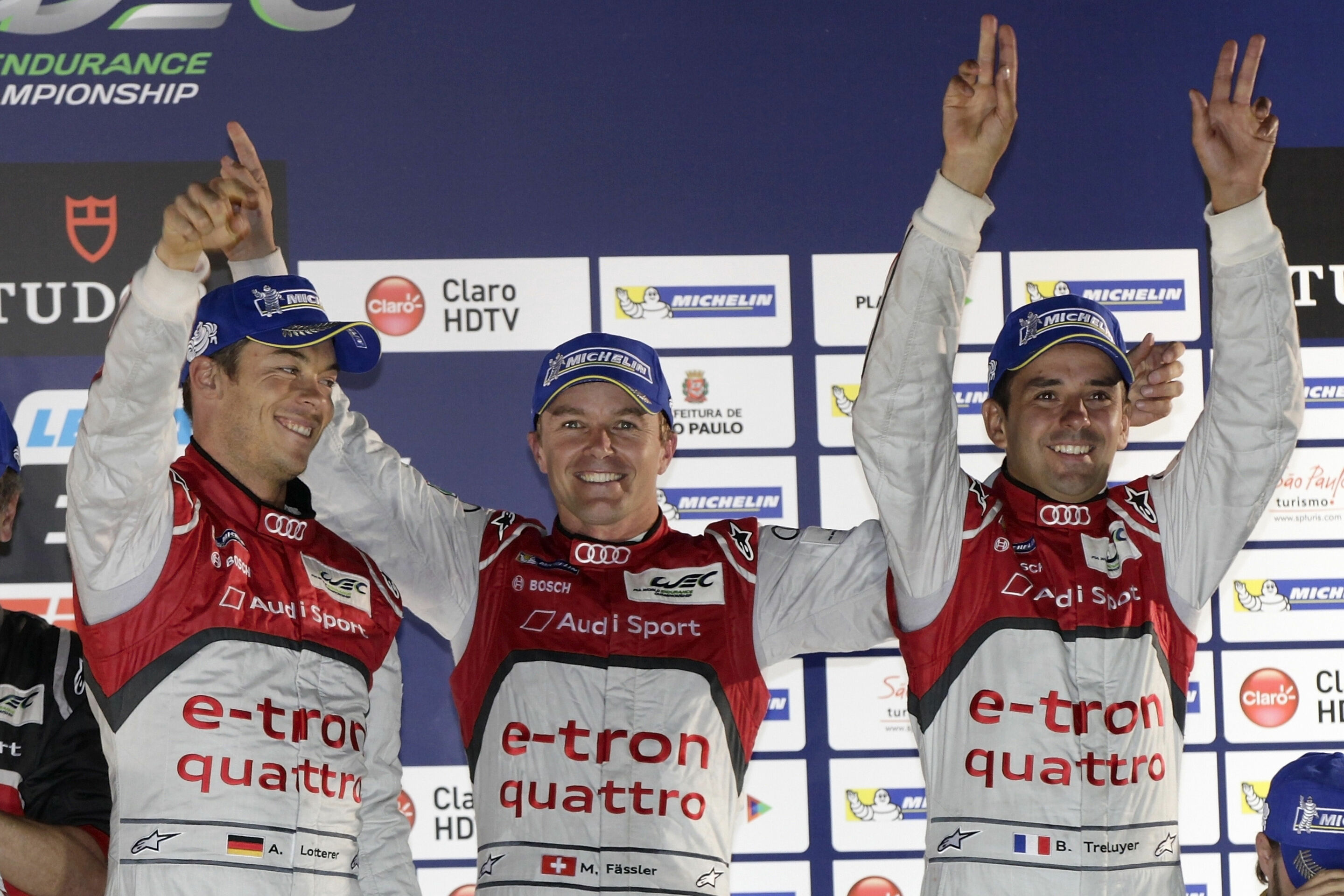 Audi-Doppelsieg beim WEC-Lauf in Brasilien - Audi bleibt in der Sportwagen-Saison 2013 bisher ungeschlagen. Der Hybrid-Sportwagen Audi R18 e-tron quattro hat auch den vierten von acht Läufen zur FIA-Langstrecken-Weltmeisterschaft (WEC) gewonnen, hinzu...