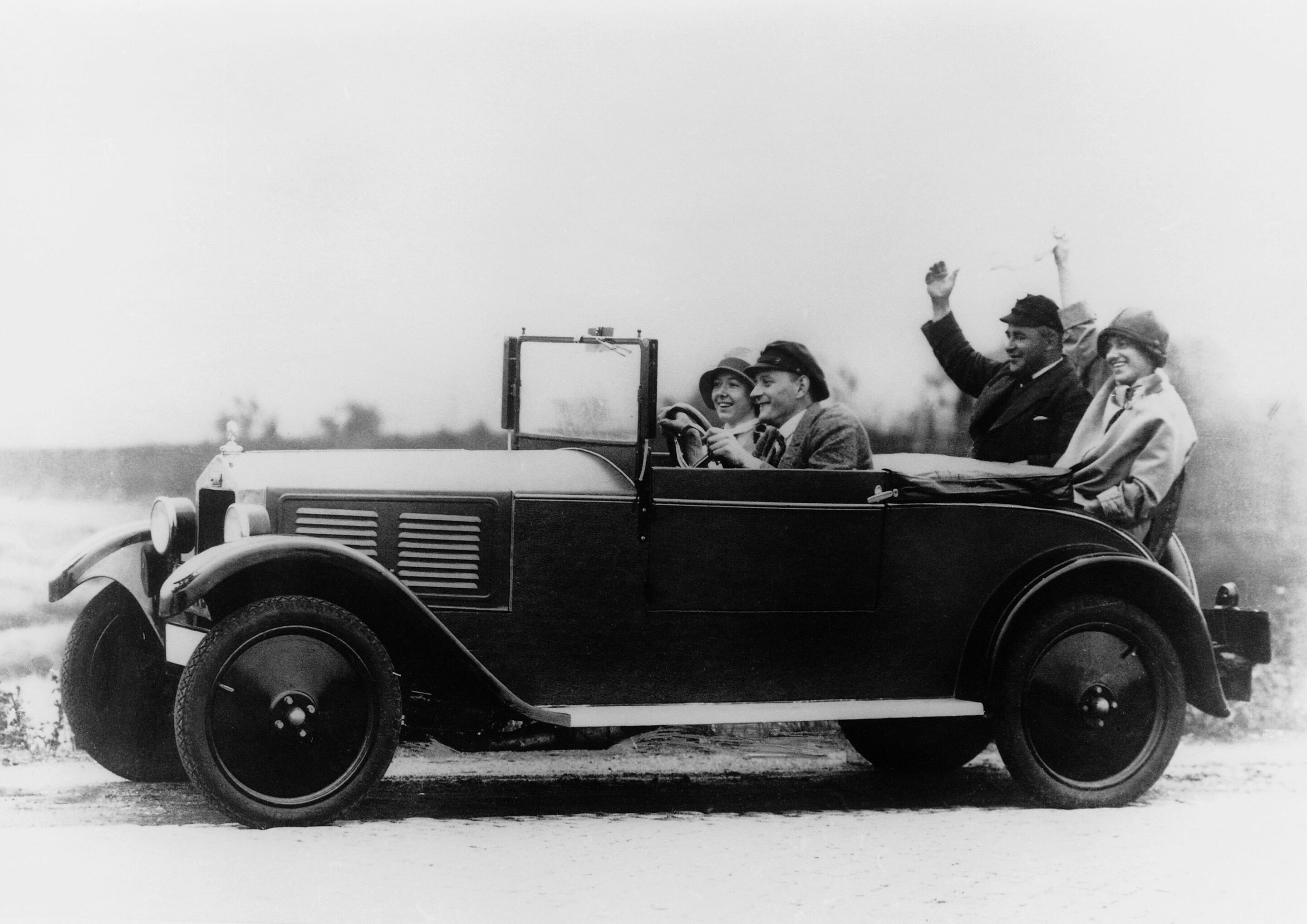 DKW P15 Roadster, 600 ccm Zweizylinder-Zweitaktmotor in Reihe, Heckantrieb, 15 PS, 1928: Das erste DKW Automobil.