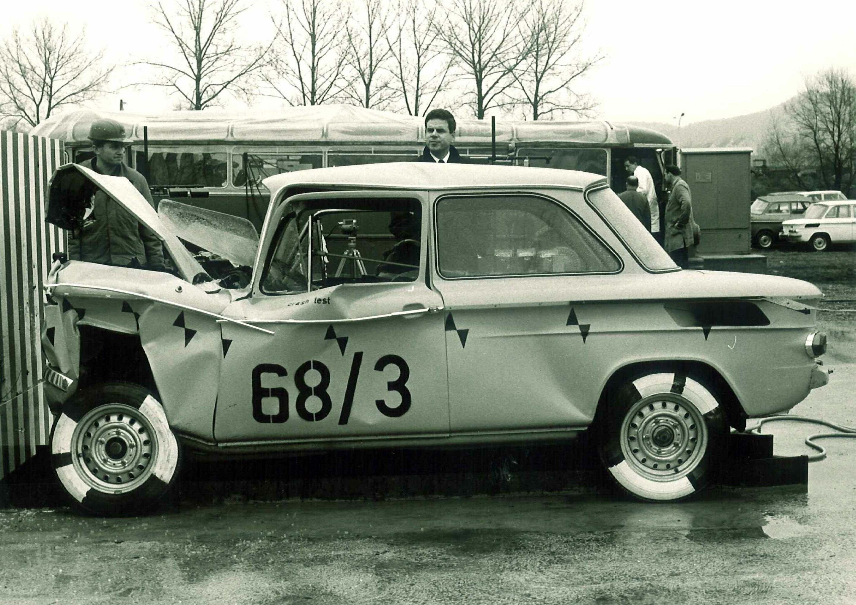 The NSU Prinz from 1958 - Crash of a NSU 1200 in 1969