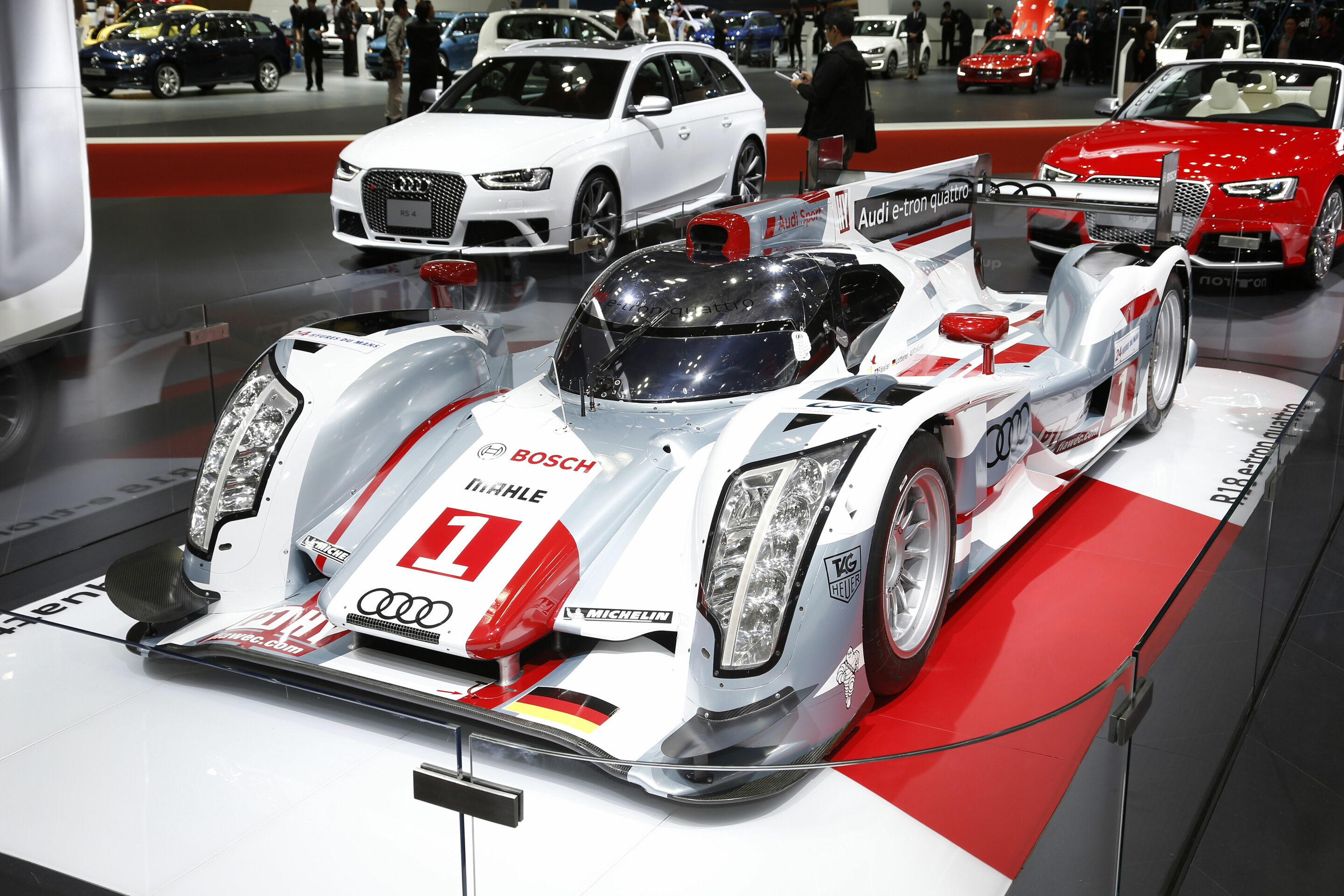 Tokyo motor show 2013 - Audi R18 e-tron quattro