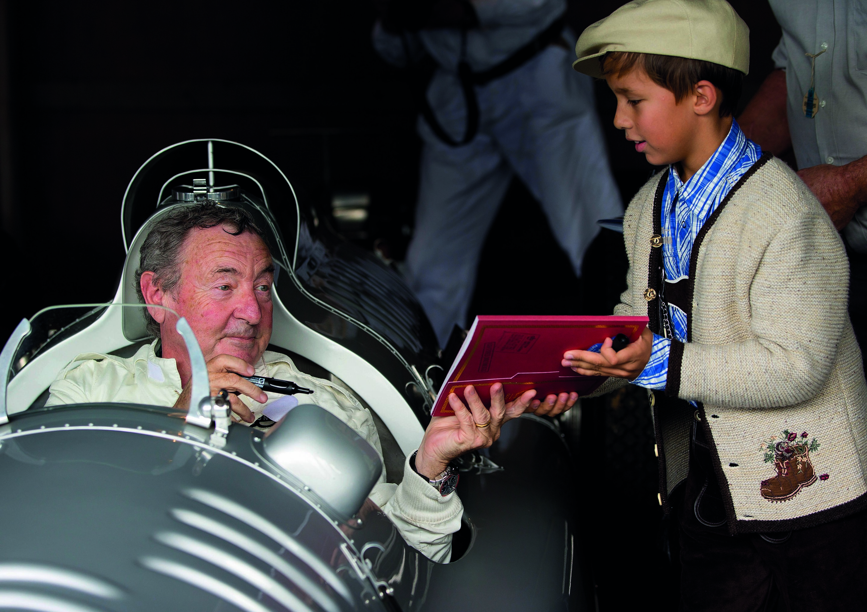 Audi Tradition beim Goodwood Revival - Pink Floyd-Drummer Nick Mason hat auch ganz junge Fans. Mason fuhr einen der beiden Auto Union Typ D Doppelkompressor.