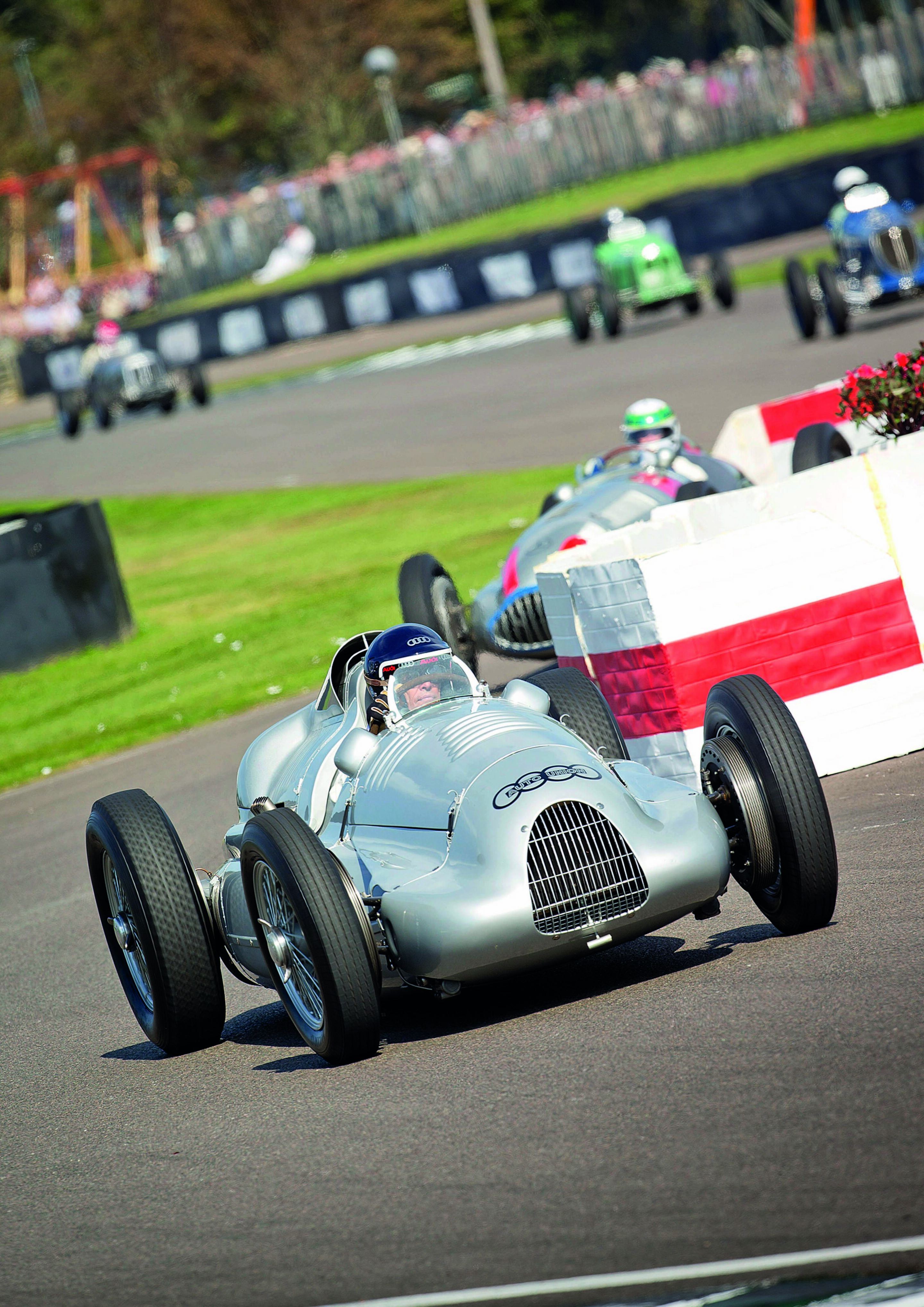 Audi Tradition beim Goodwood Revival - Jacky Ickx im Auto Union Typ D Doppelkompressor.
