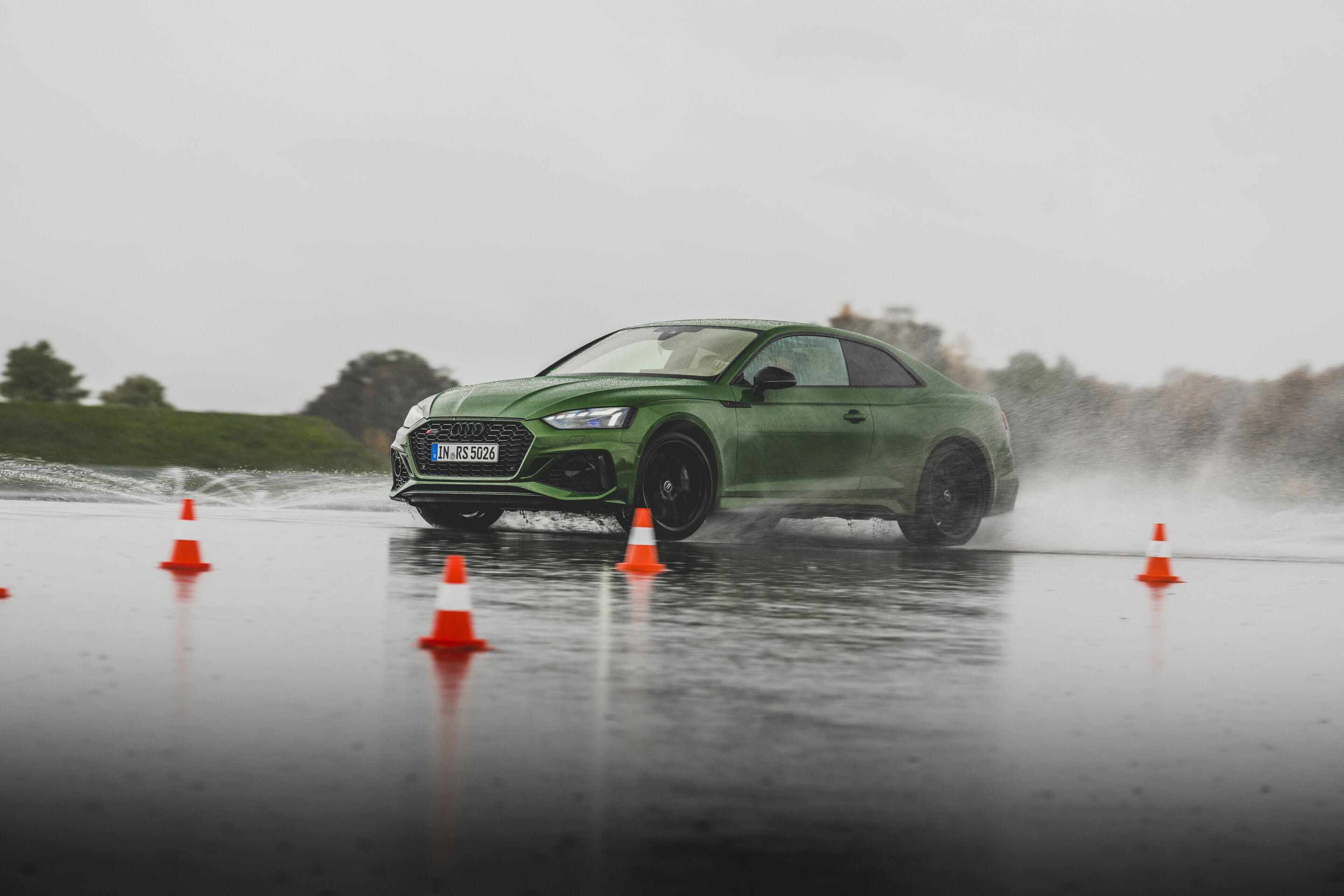 Audi TechDay quattro Neuburg - Audi RS 5 Sportback
Fahraufnahme,
Farbe: Sonomagrün