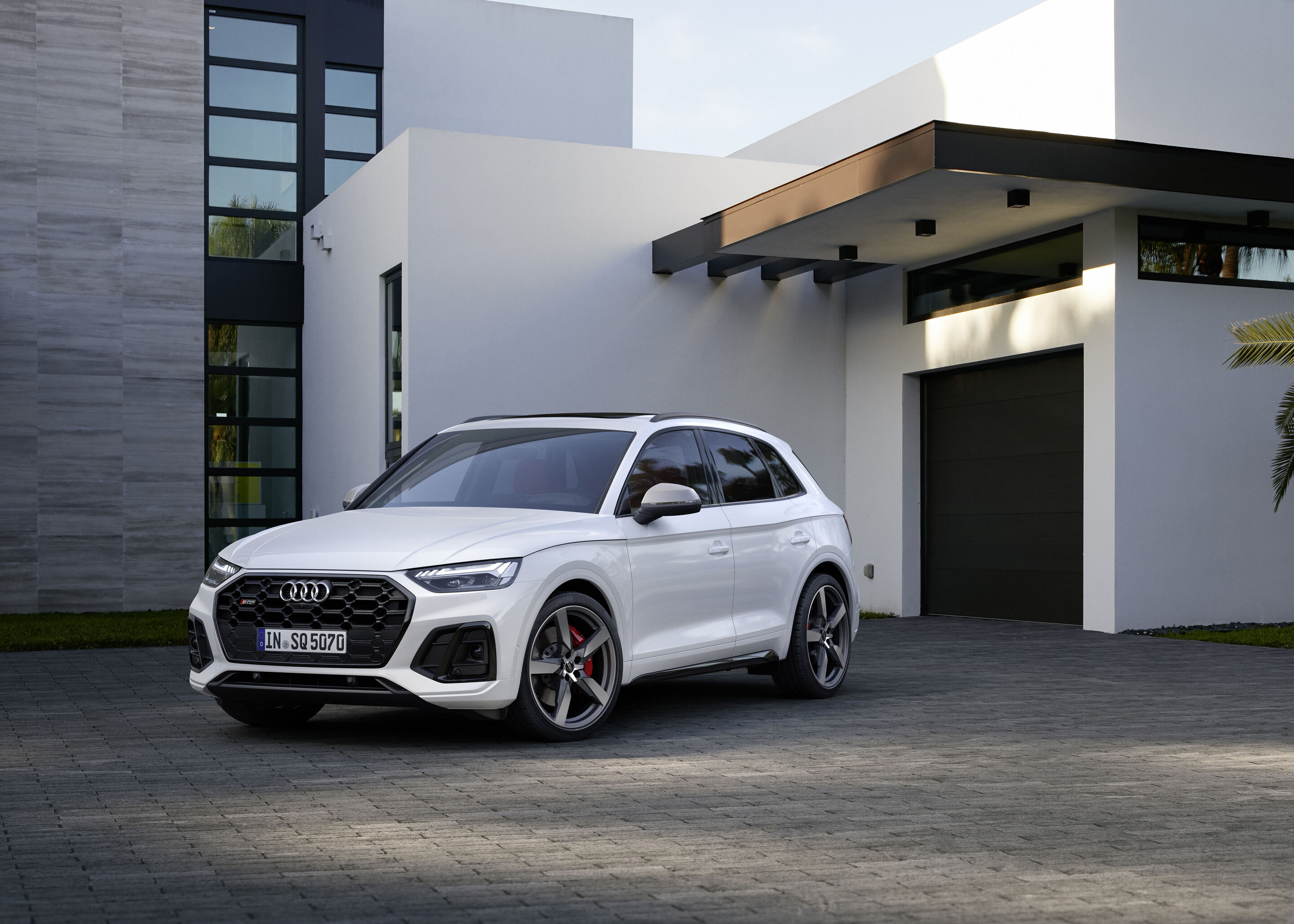 Audi SQ5 TDI (bis 2024) - Standaufnahme,
Farbe: Gletscherweiß